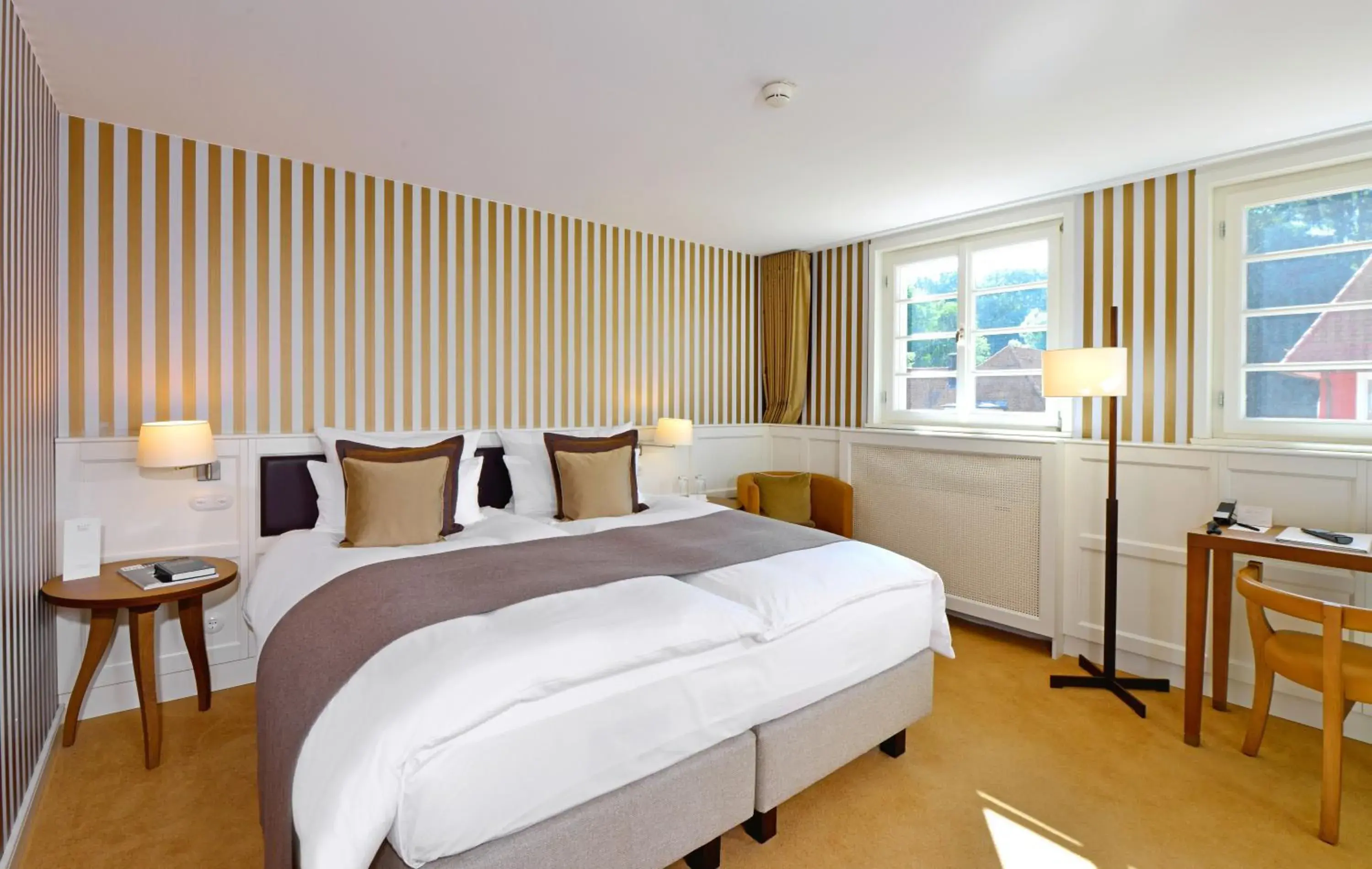 Photo of the whole room, Bed in Waldhotel Stuttgart