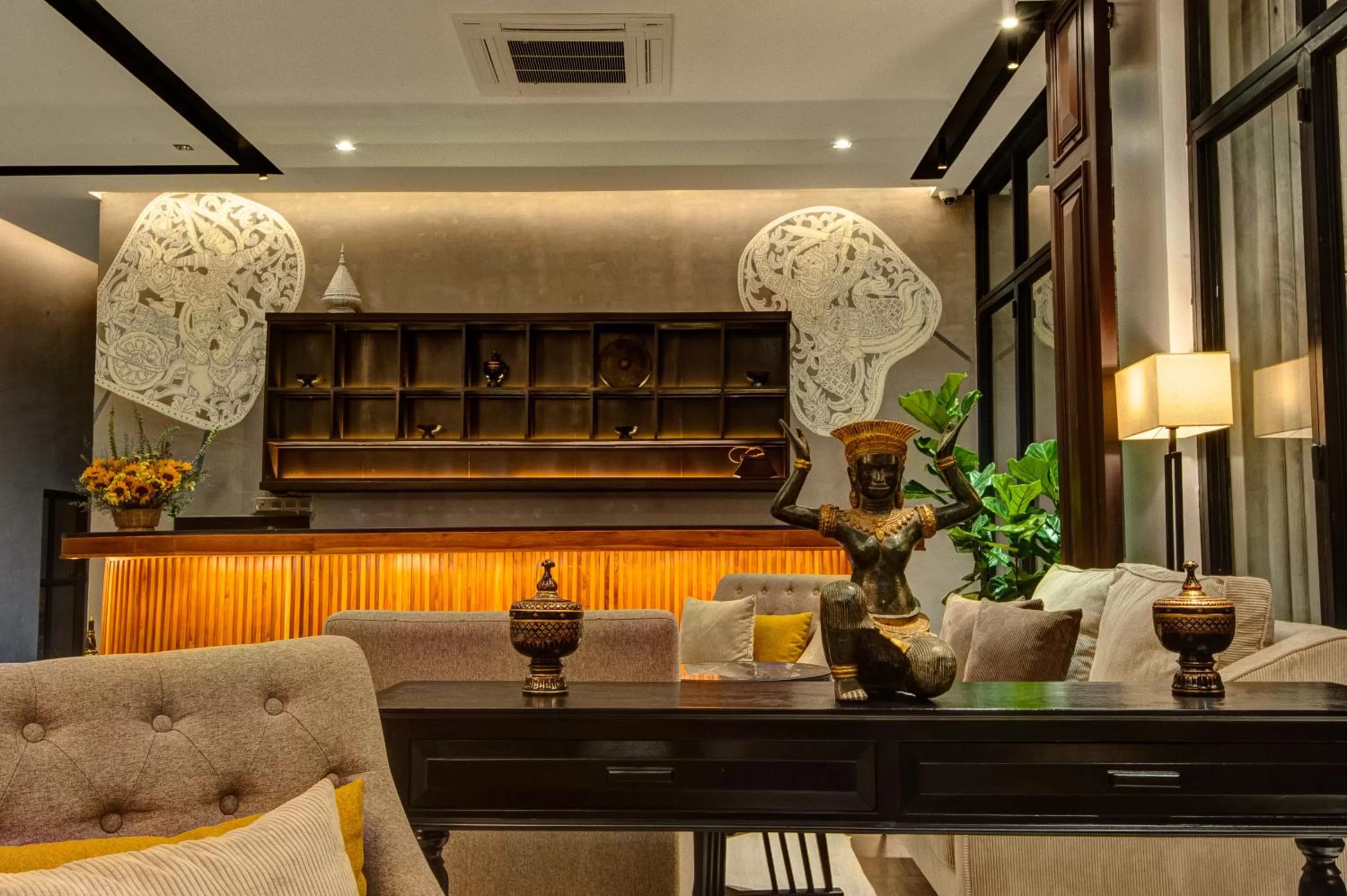 Seating area in GLOW PARK HOTEL Grand Royal Palace