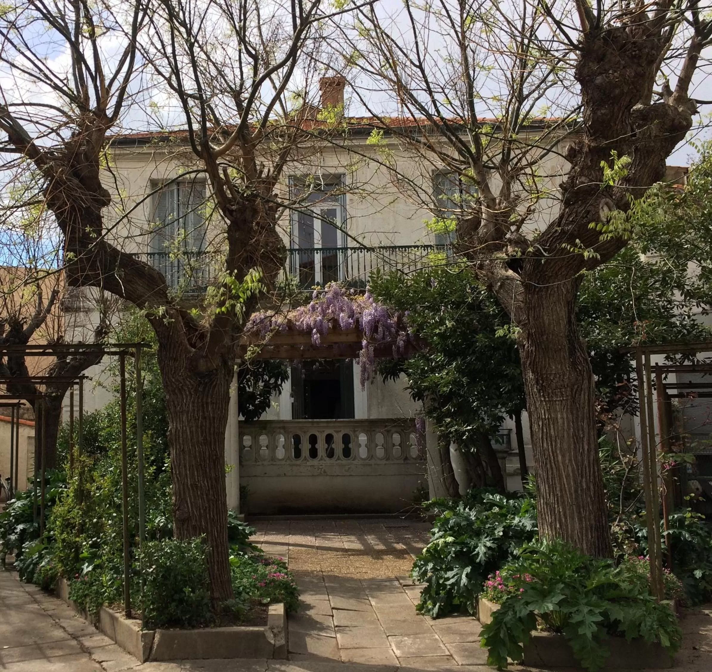 Property Building in La Villa STELLA