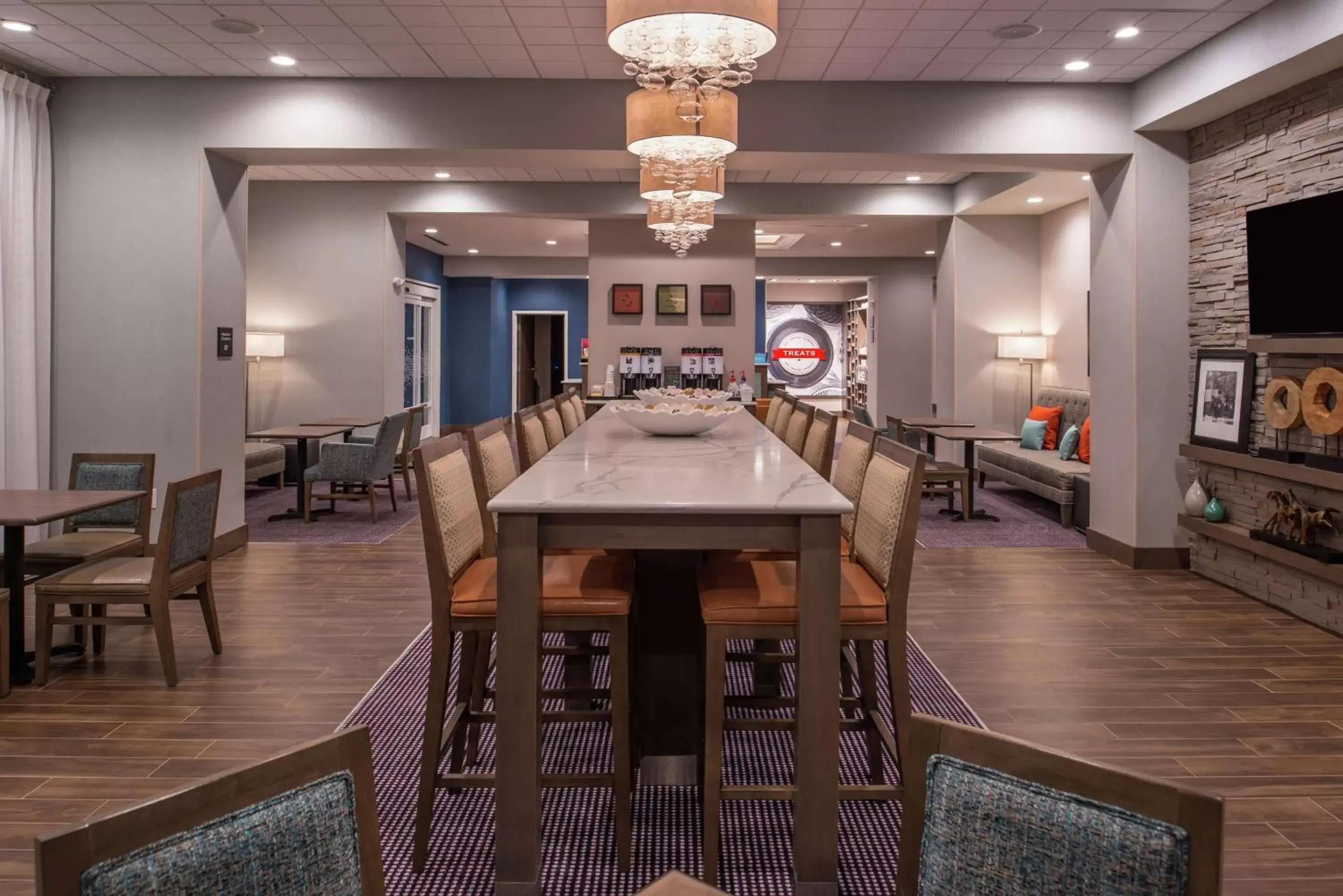 Lobby or reception, Restaurant/Places to Eat in Hampton Inn Benson