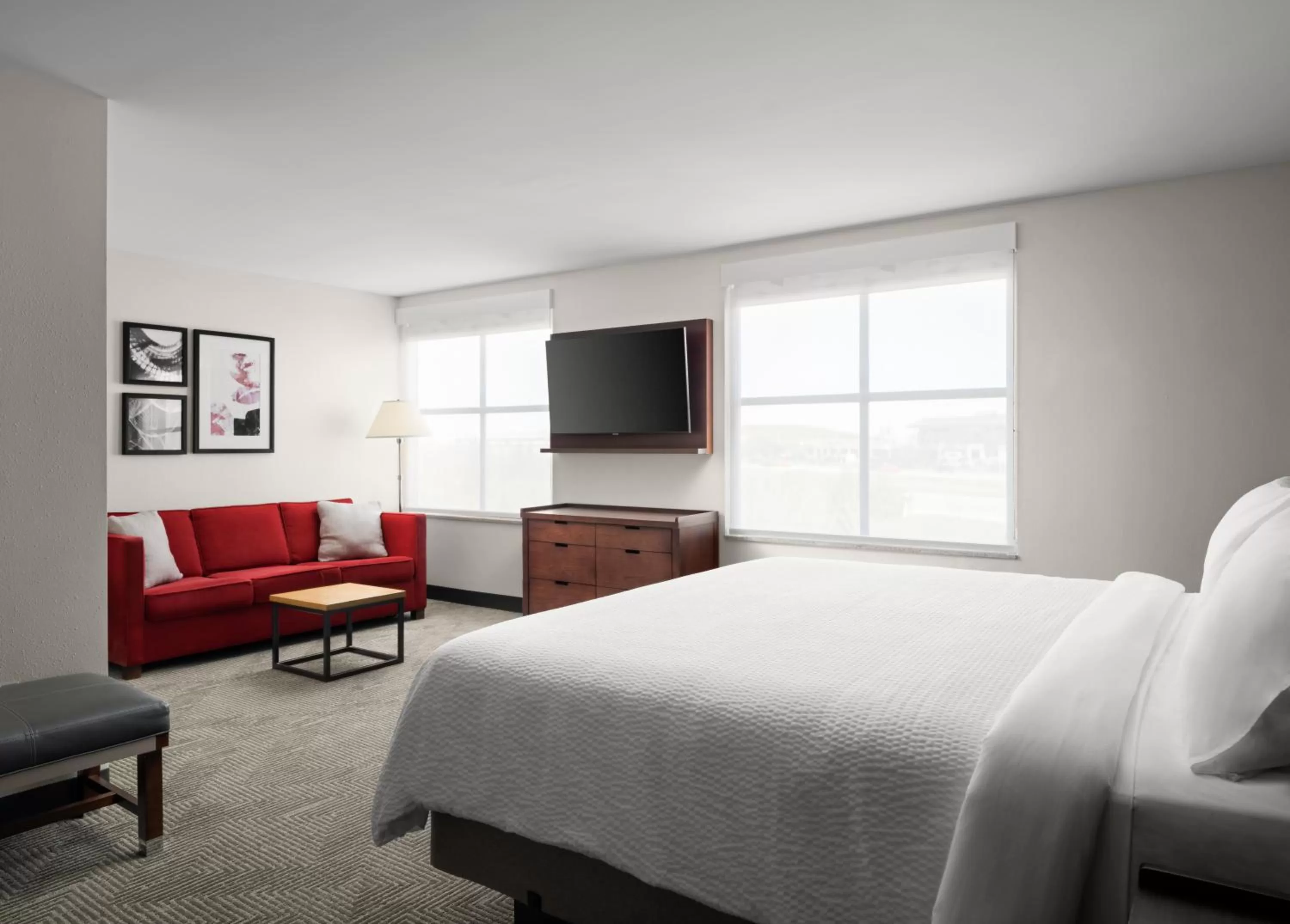 Bed in Holiday Inn - Cincinnati - Liberty Way by IHG