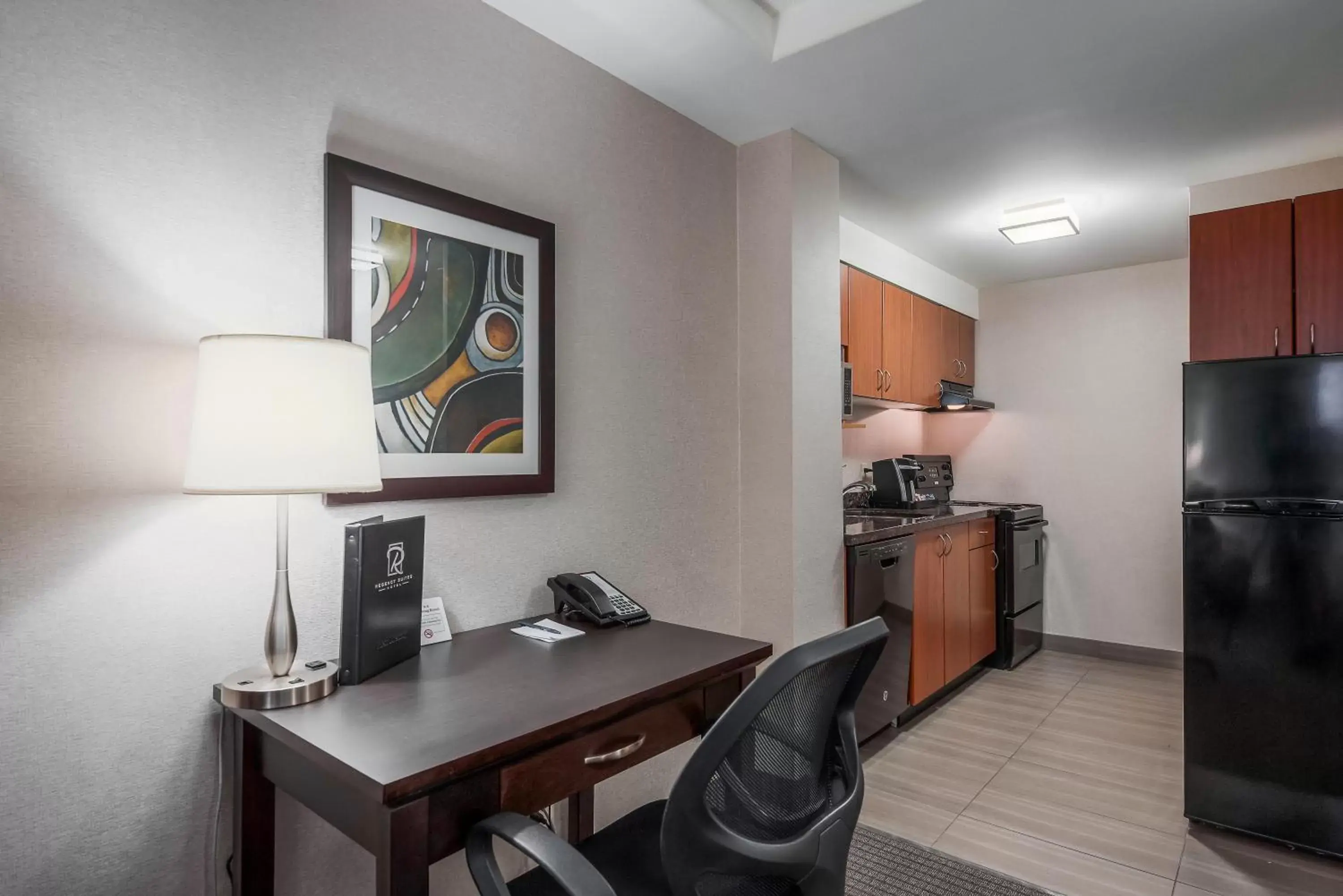 Kitchen or kitchenette, Kitchen/Kitchenette in Coast Calgary Downtown Hotel & Suites by APA
