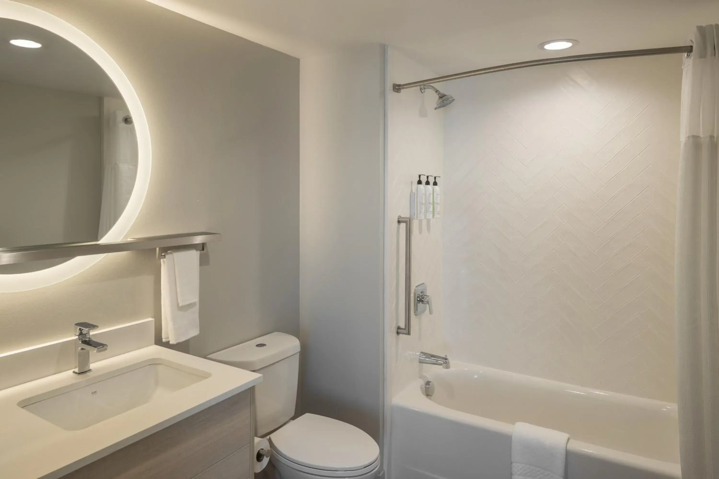Bathroom in TownePlace Suites by Marriott Georgetown
