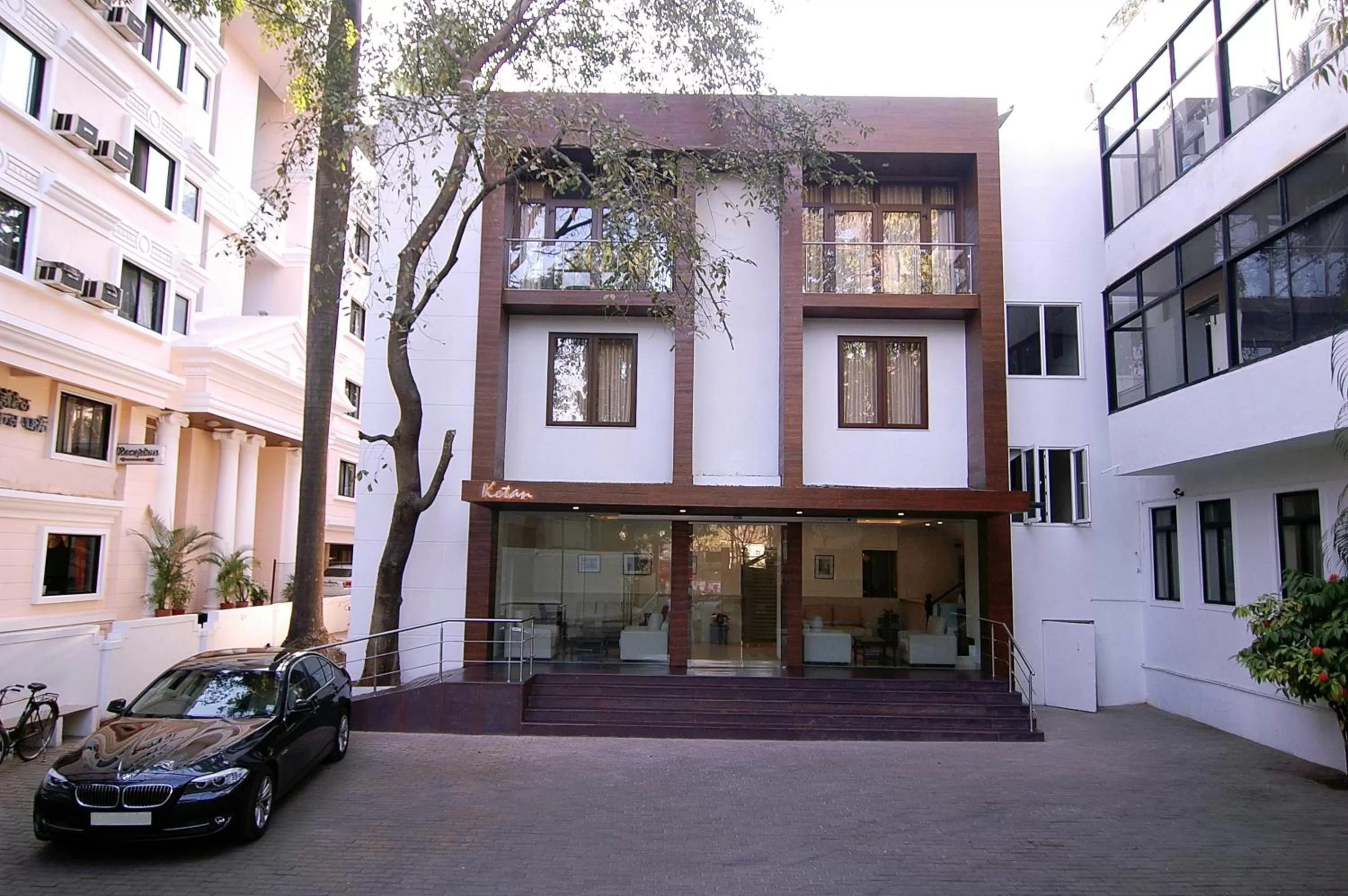 Facade/entrance in Hotel Ketan