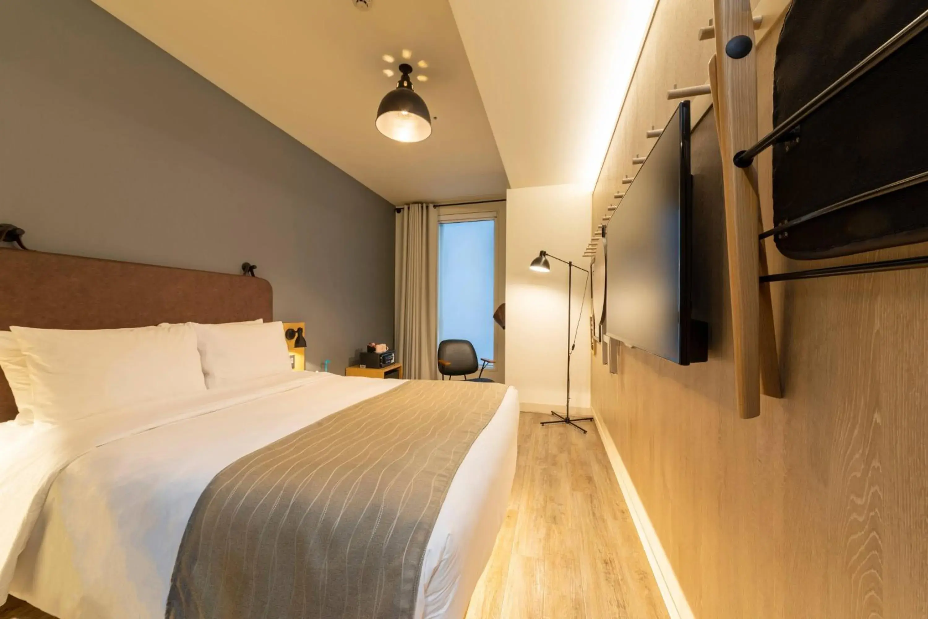 Photo of the whole room, Bed in MOXY Osaka Honmachi by Marriott