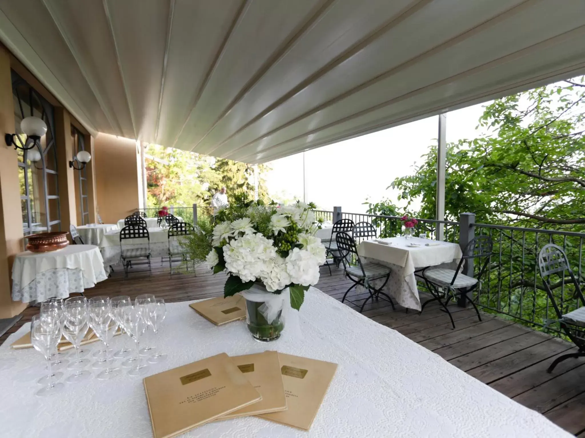 Patio, Restaurant/Places to Eat in Hotel Colonne