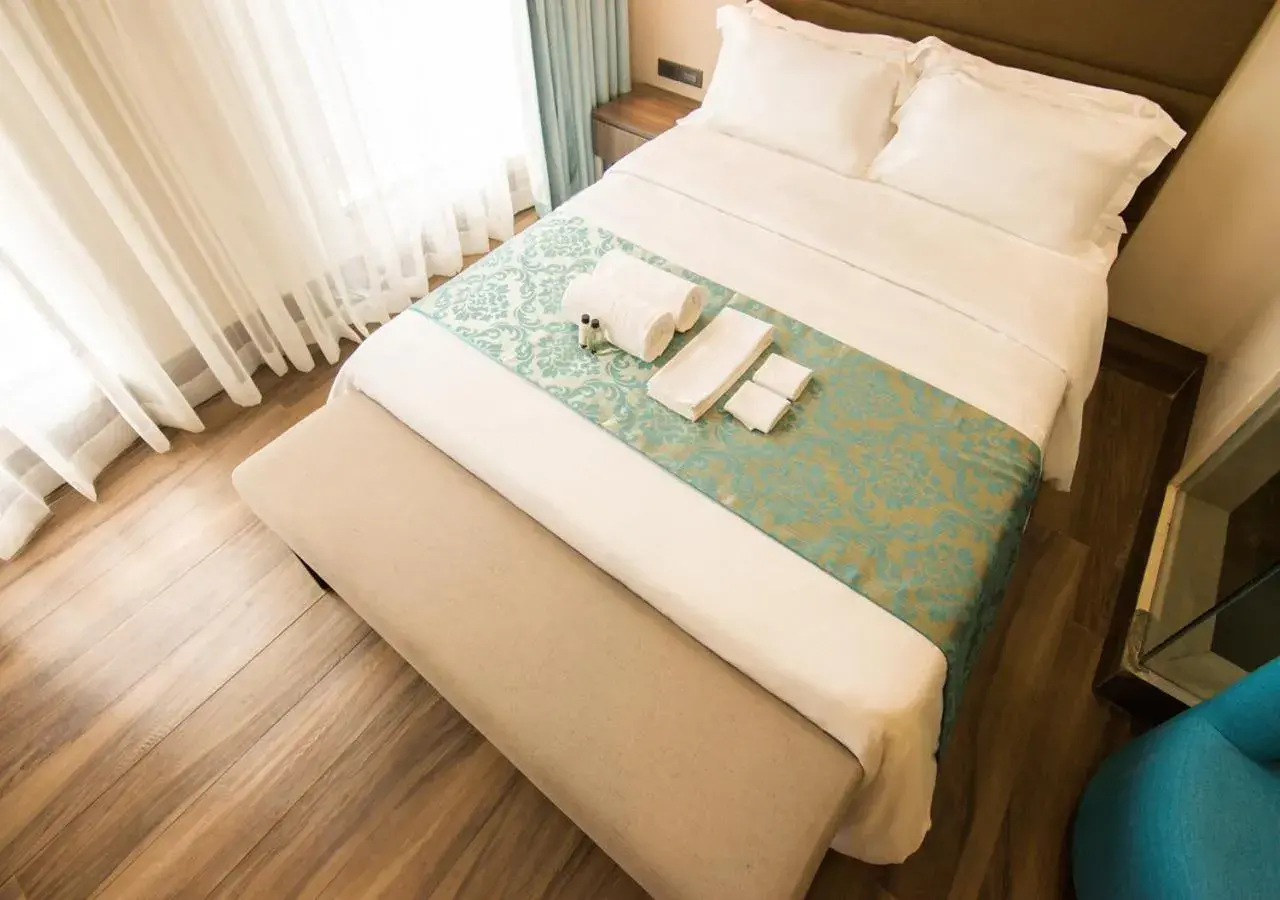 Street view, Bed in Goldberry Lite Hotel