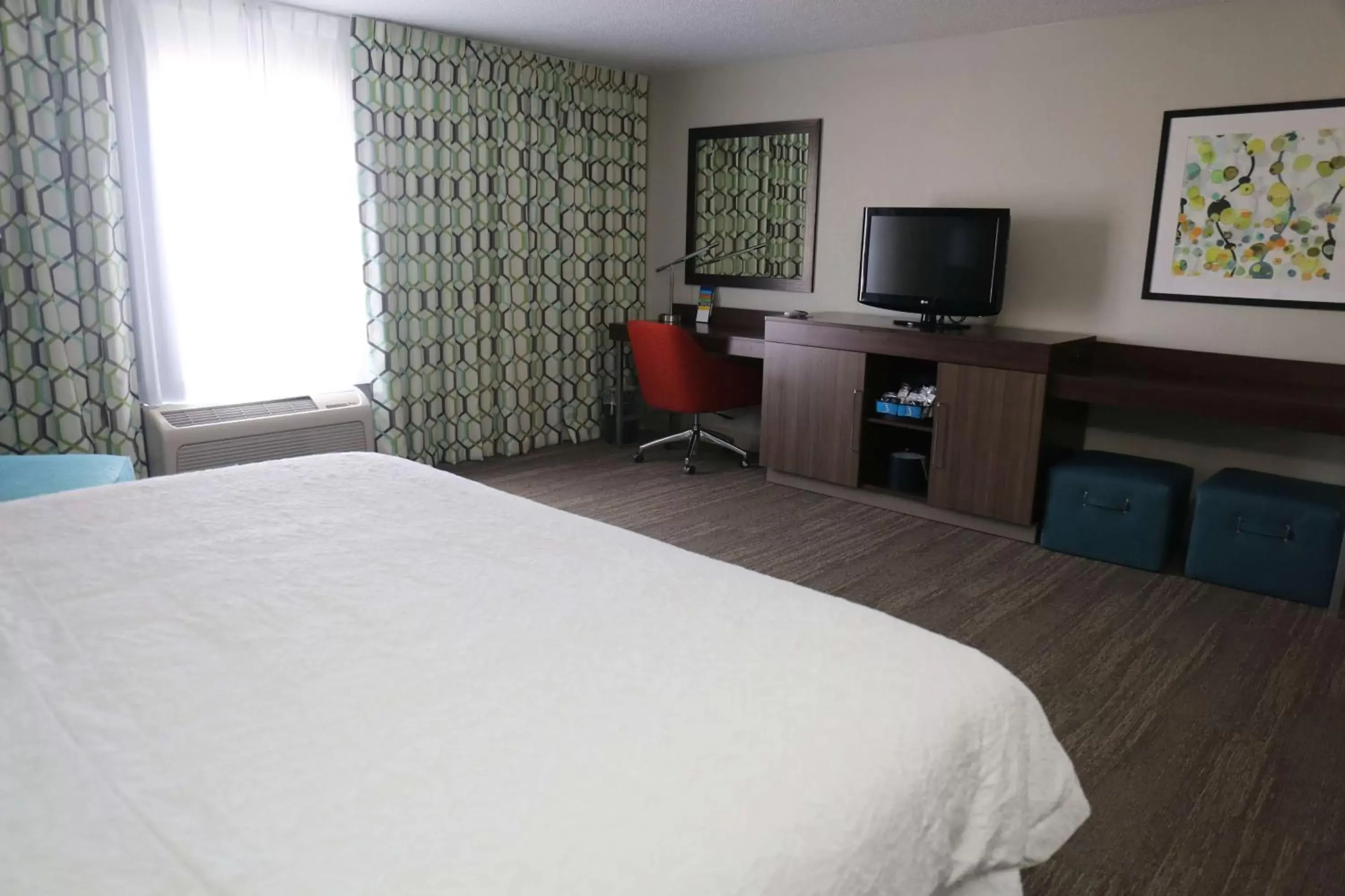 Bedroom, Bed in Hampton Inn Sumter Bedroom, Bed in Hampton Inn Sumter
