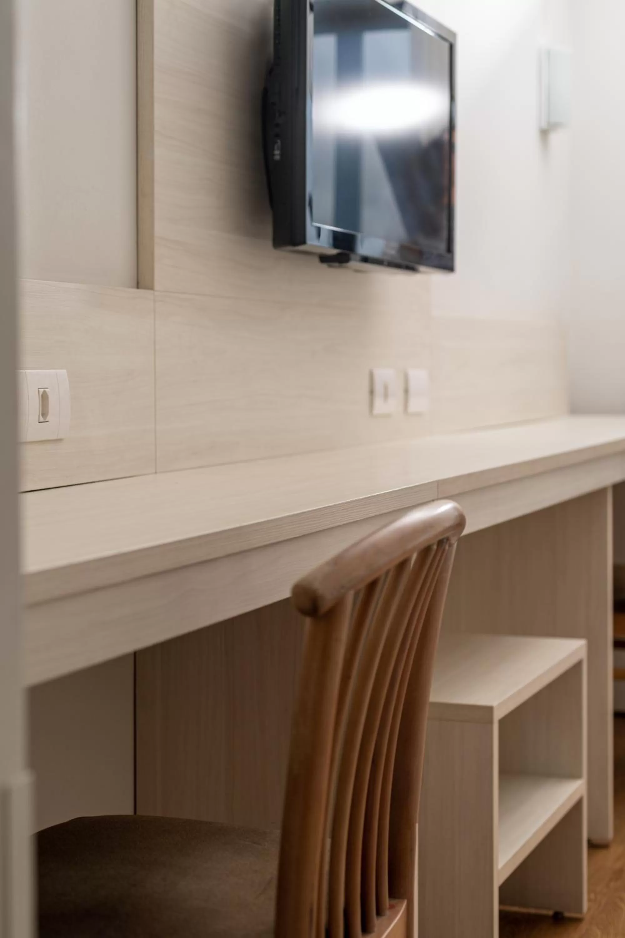 TV and multimedia in Rede Andrade Vernon