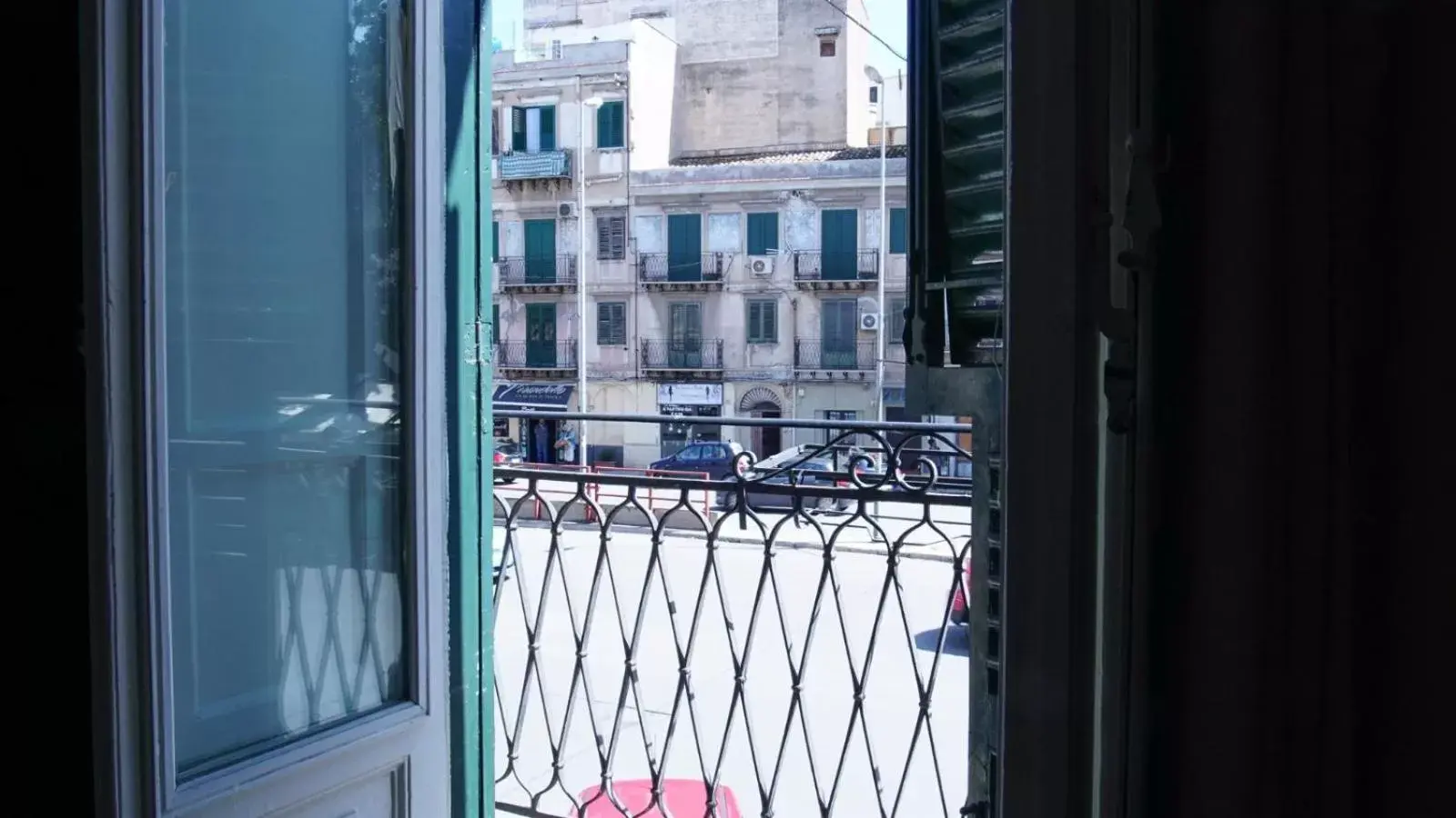 Triple Room with Private Bathroom in LE PORTE DI PALERMO Triple Room with Private Bathroom in LE PORTE DI PALERMO