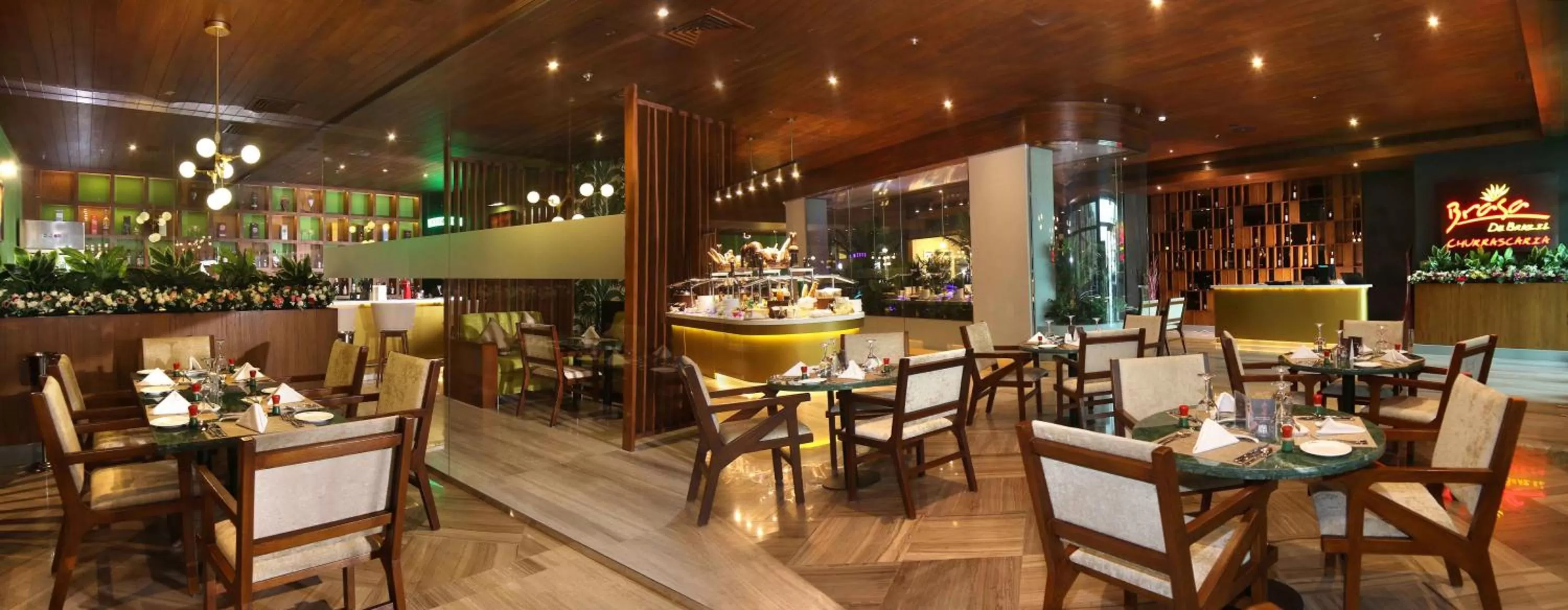 Restaurant/places to eat in Park Regis Lotus Hotel