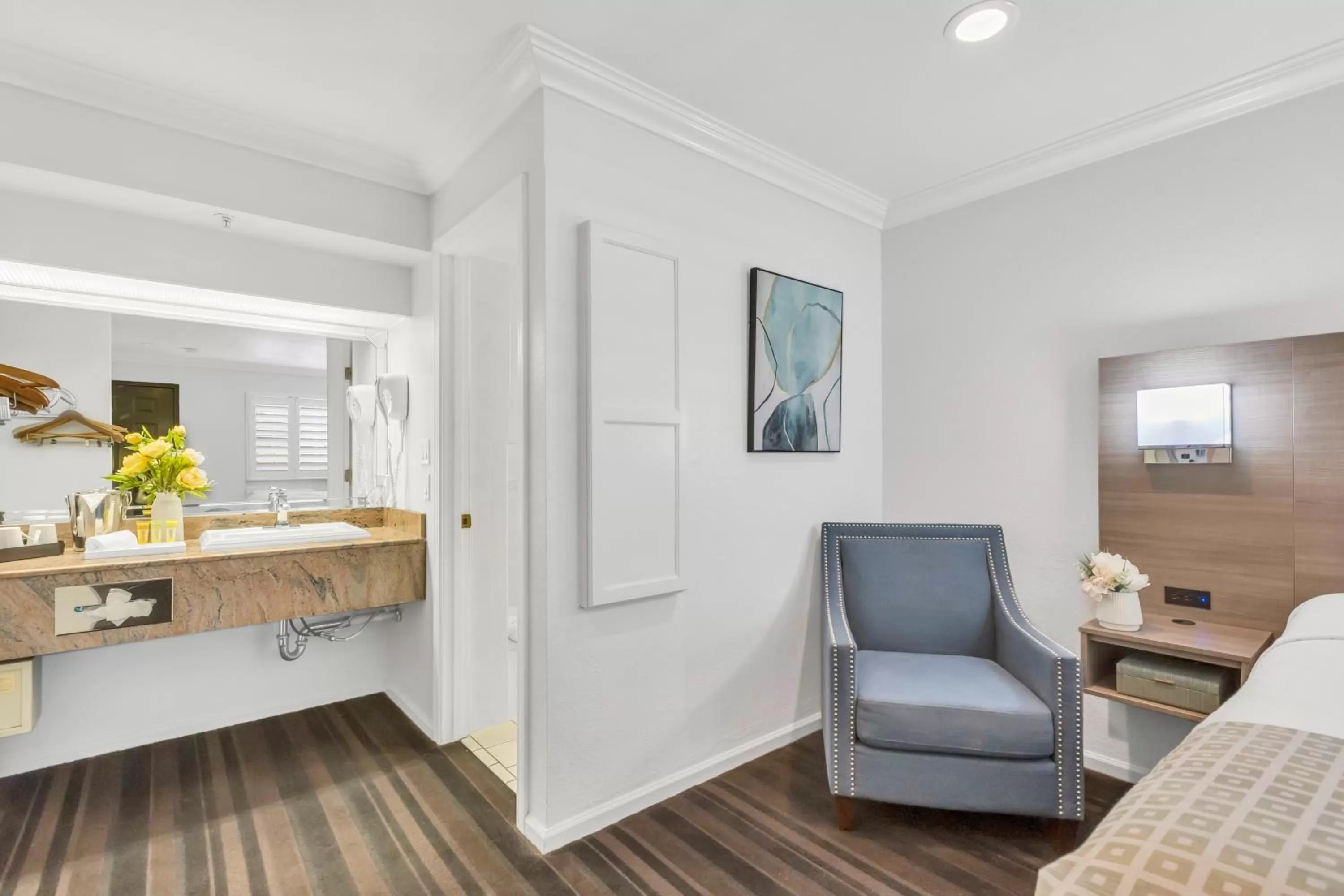 Napa Valley Hotel & Suites