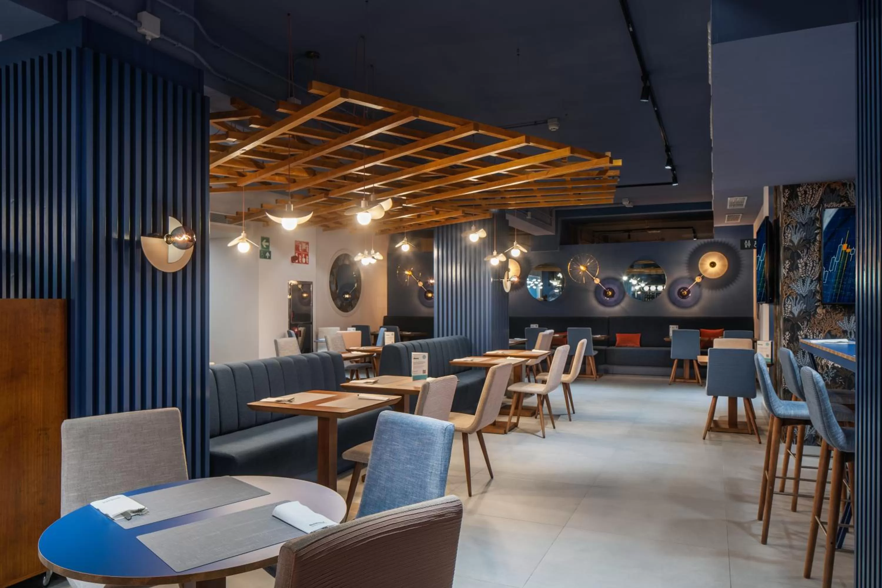 Restaurant/places to eat in Occidental Las Palmas