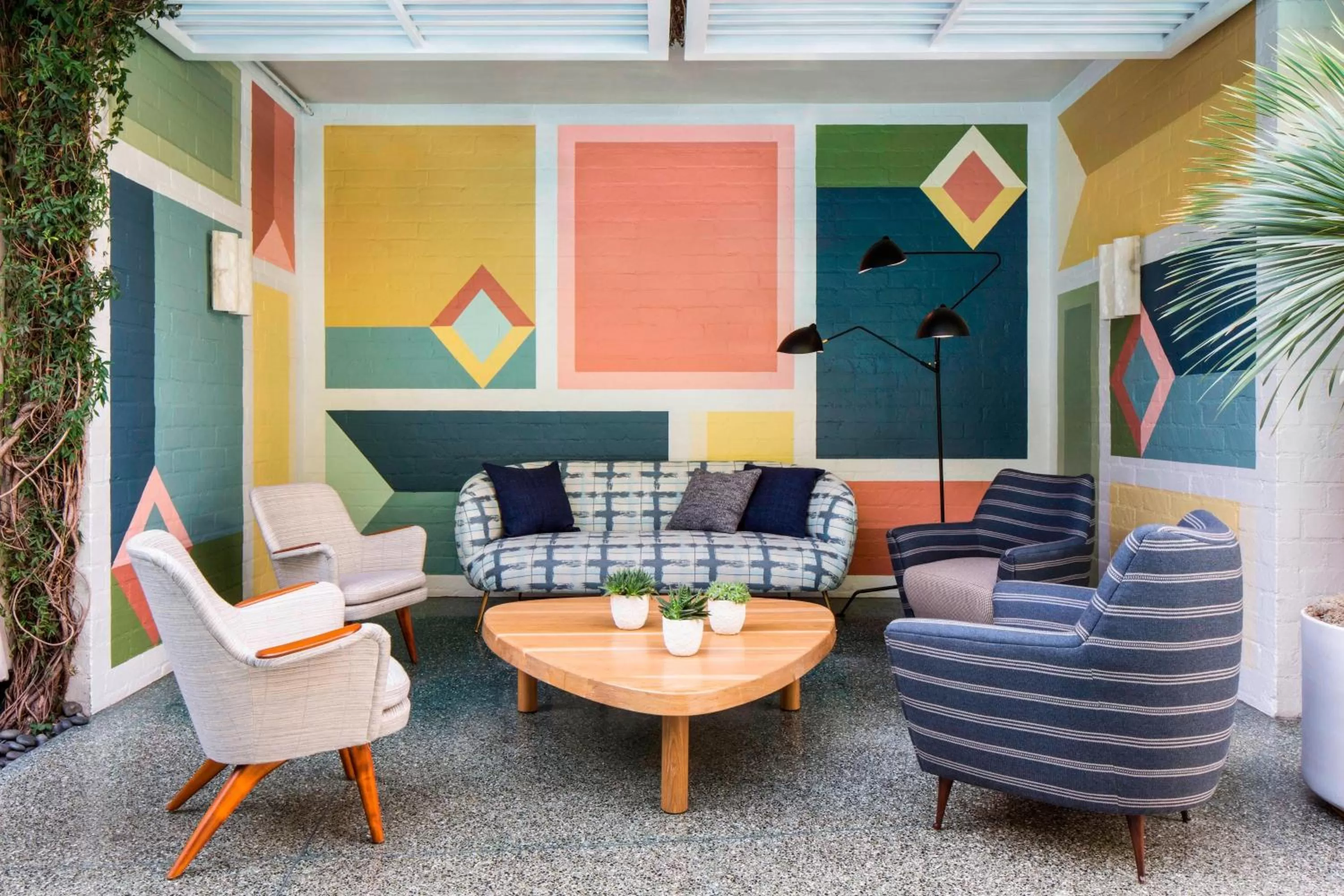 Restaurant/places to eat in Avalon Hotel Beverly Hills, a Member of Design Hotels