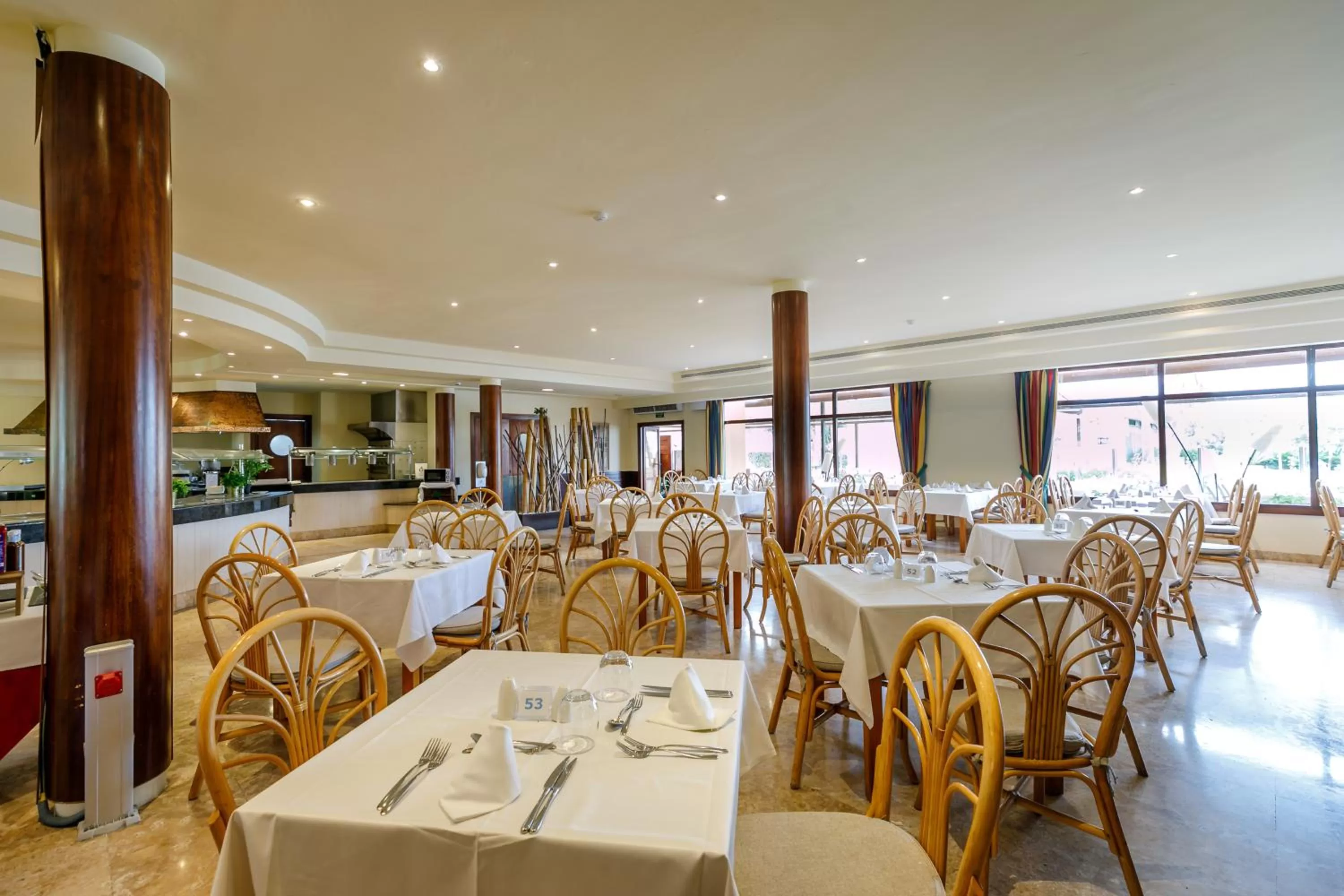 Restaurant/places to eat in PortBlue Club Pollentia Resort & Spa