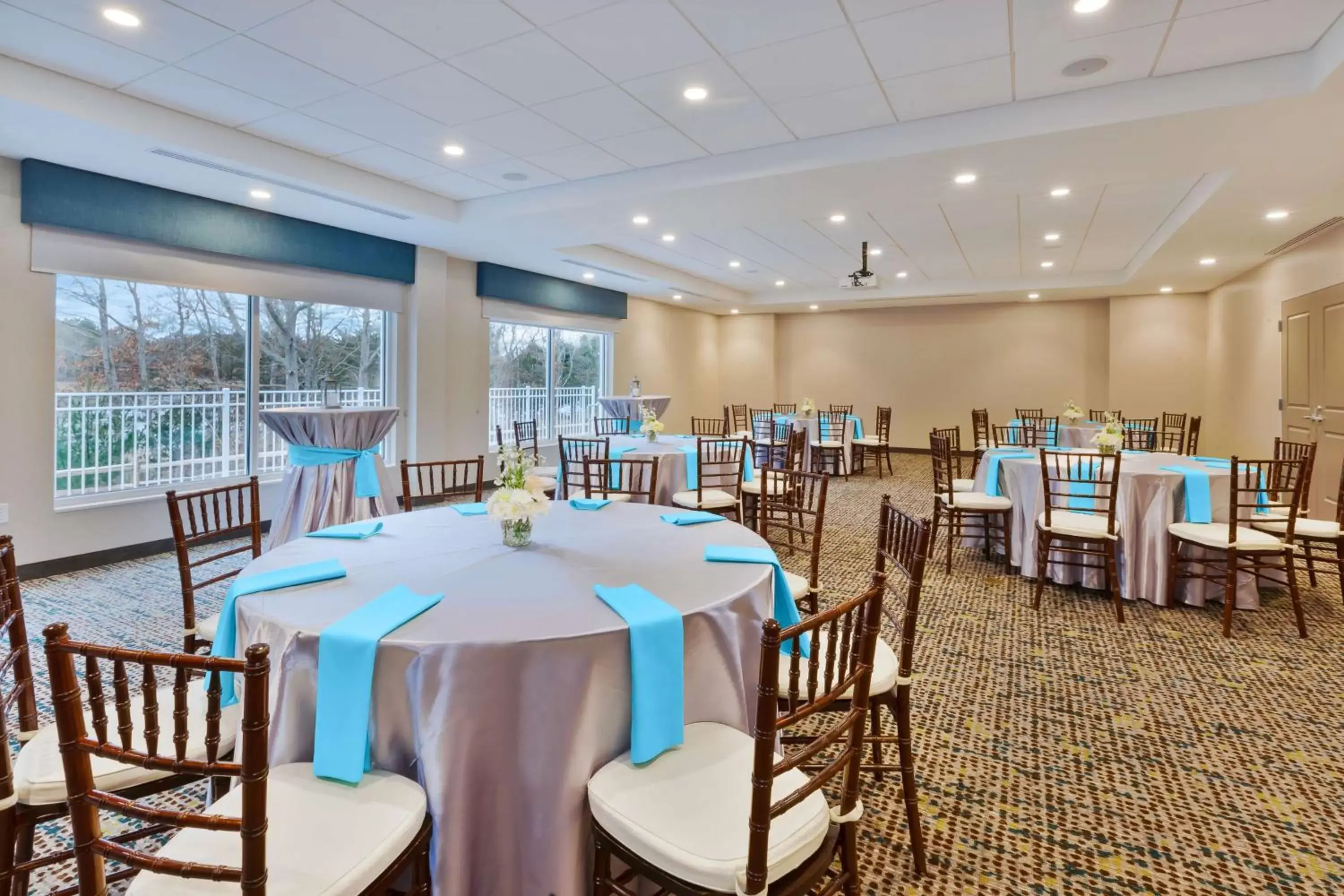 Meeting/conference room, Restaurant/Places to Eat in Hampton Inn Cape Cod Canal