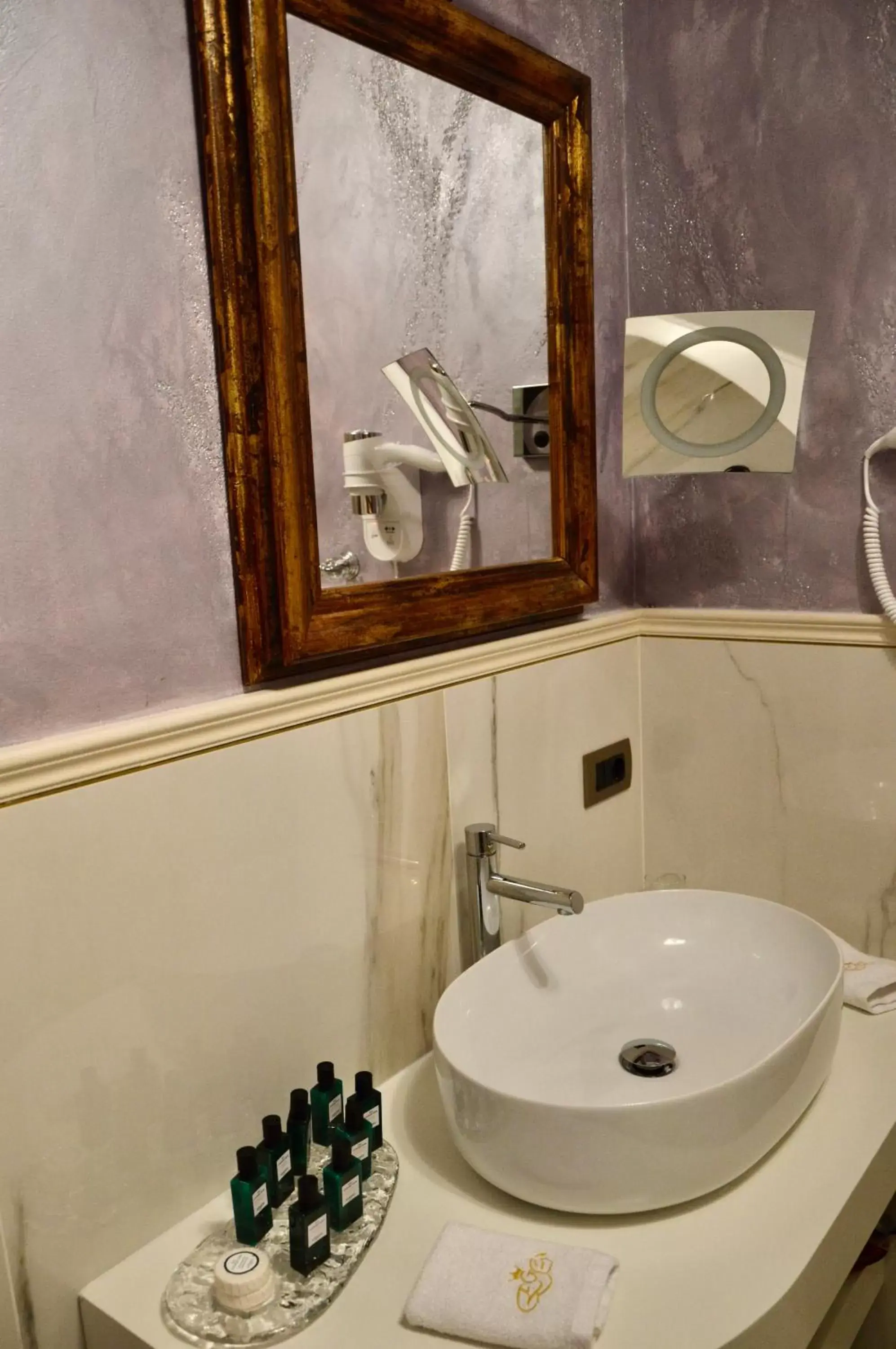 Bathroom in EGO' Boutique Hotel - The Silk Road