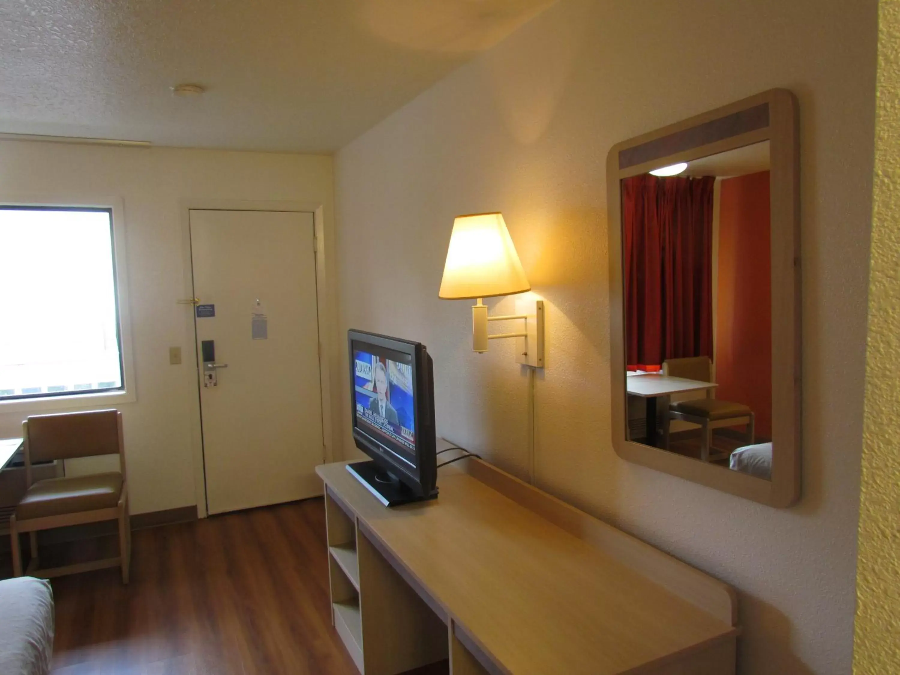 TV and multimedia, TV/Entertainment Center in Motel 6-Vancouver, WA