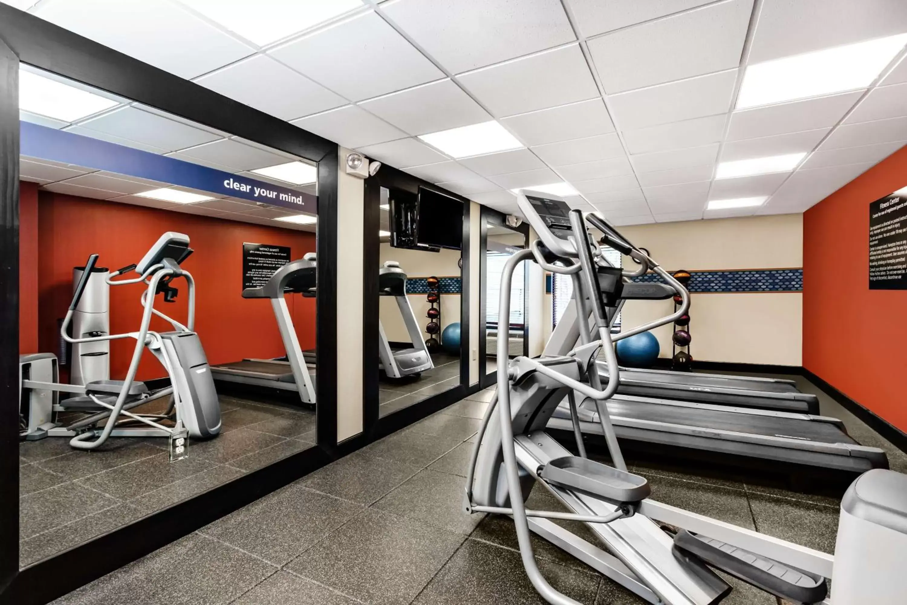 Fitness centre/facilities, Fitness Center/Facilities in Hampton Inn Gainesville