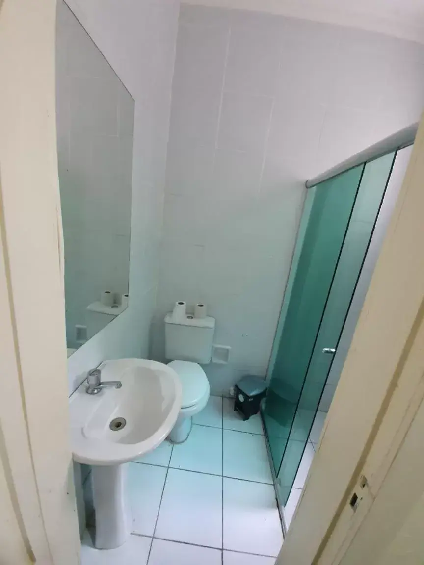 Bathroom in Central Hotel Manaus