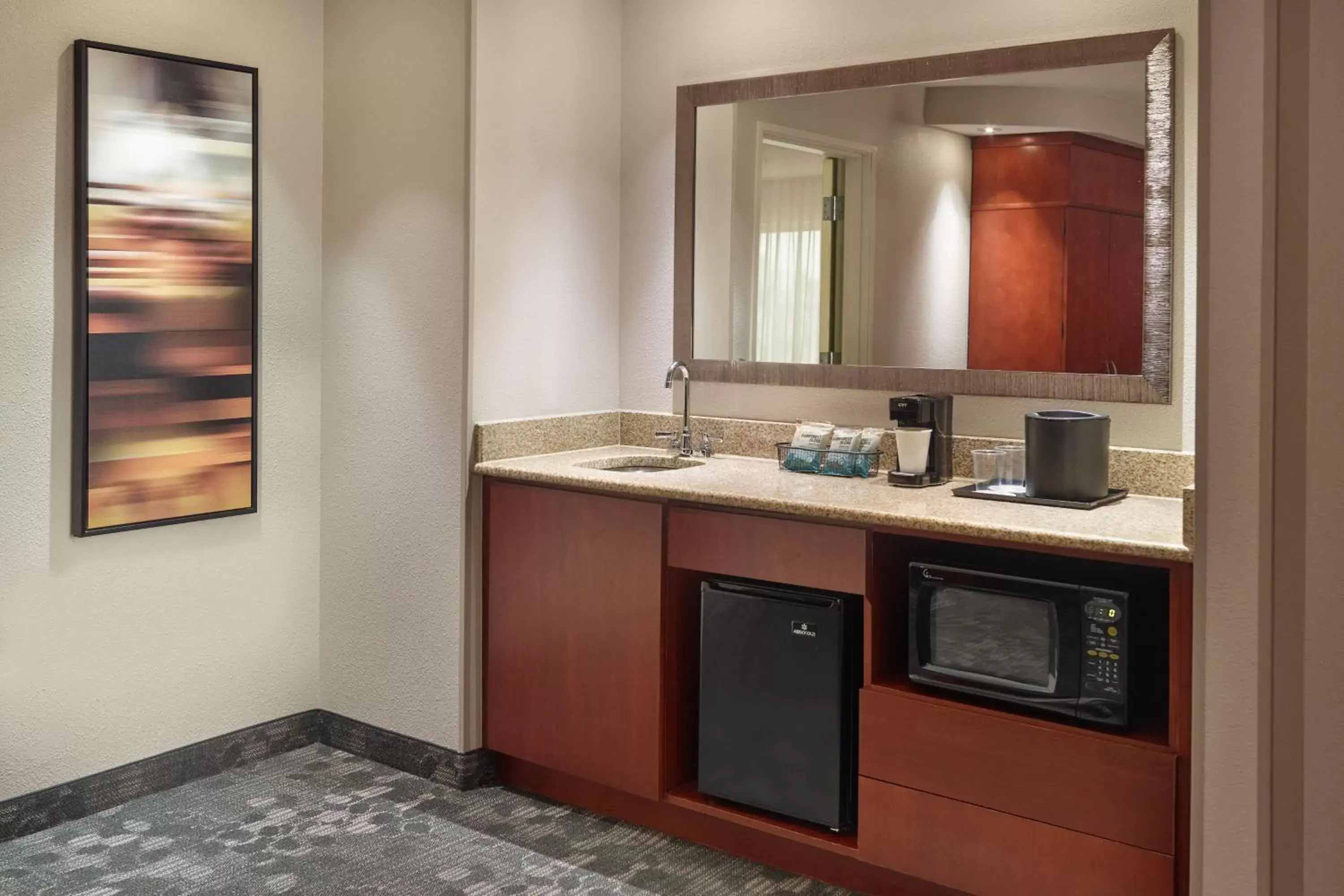 Photo of the whole room, Bathroom in Courtyard by Marriott Nashville Goodlettsville