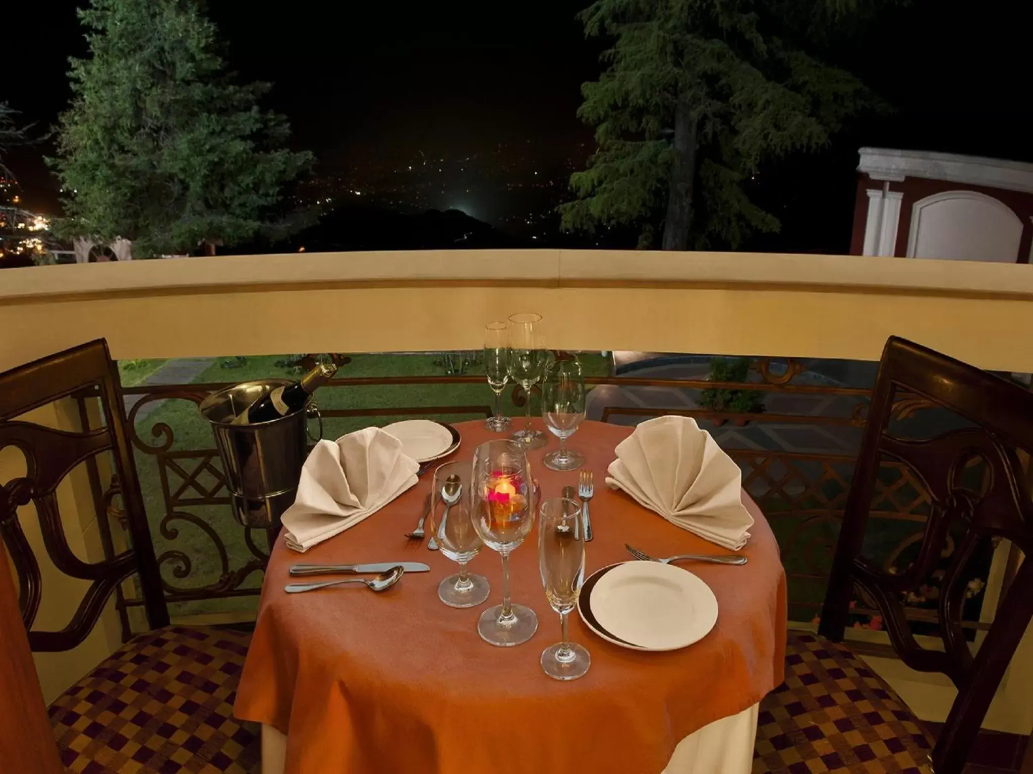 Night, Restaurant/Places to Eat in Ramada by Wyndham Mussoorie Mall Road