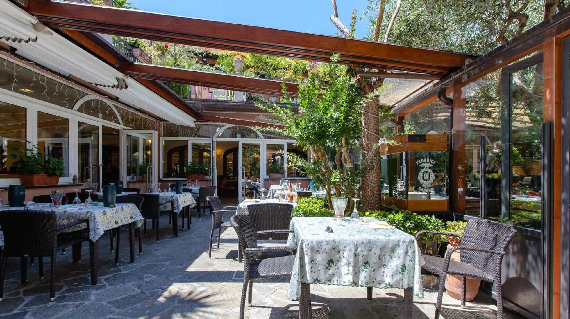 Patio in Hotel Due Mari