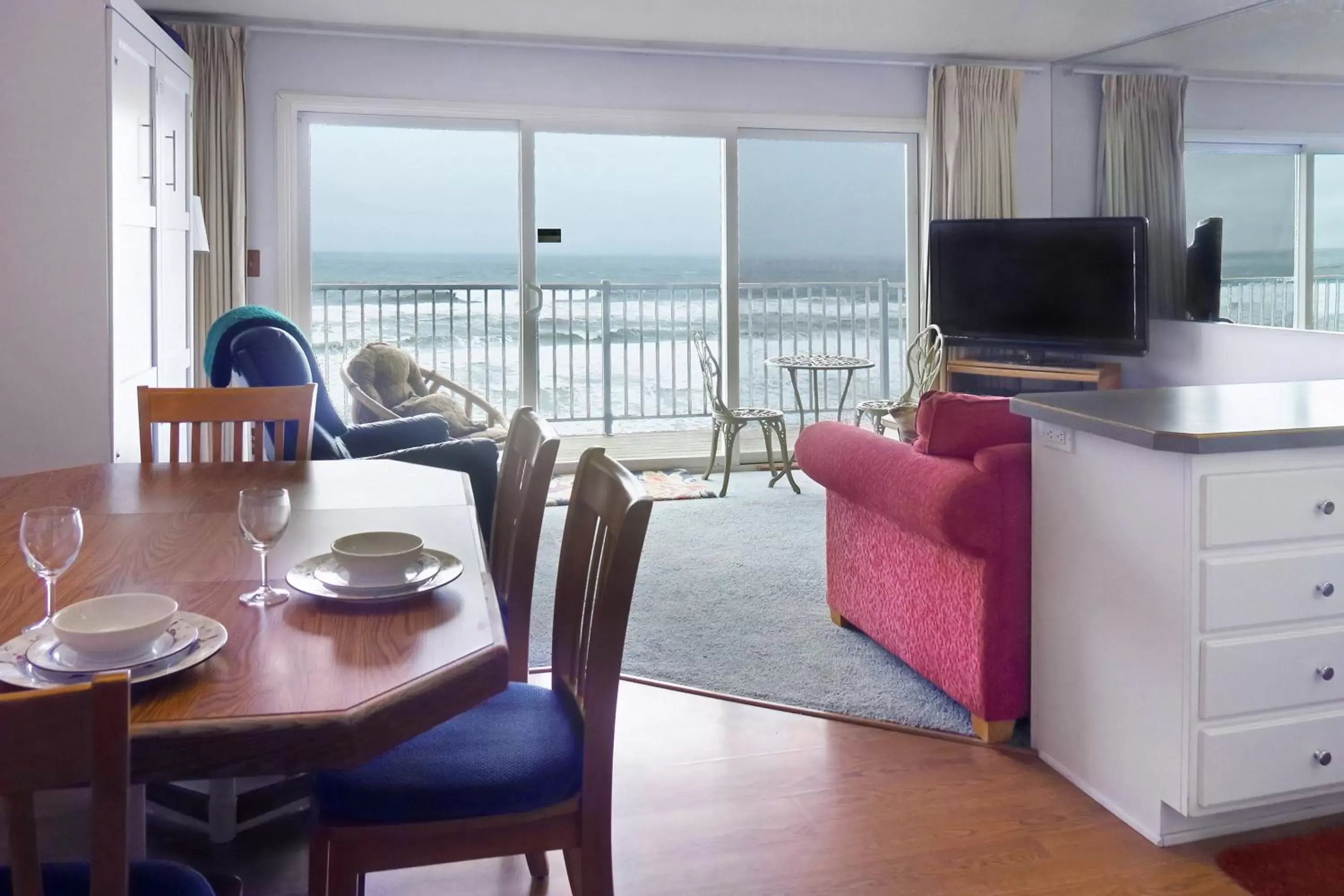 Living room, Seating Area in Ocean Terrace Condominiums