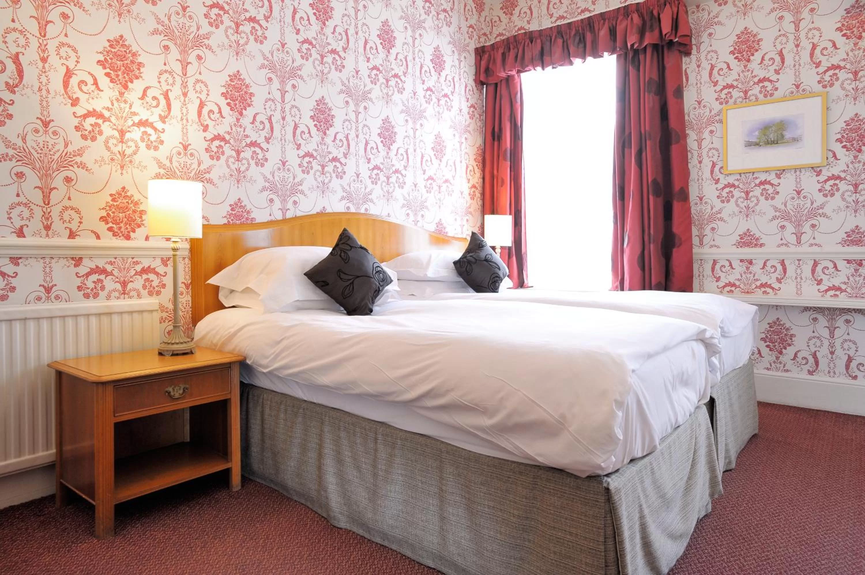 Double or Twin Room in Royal Hotel