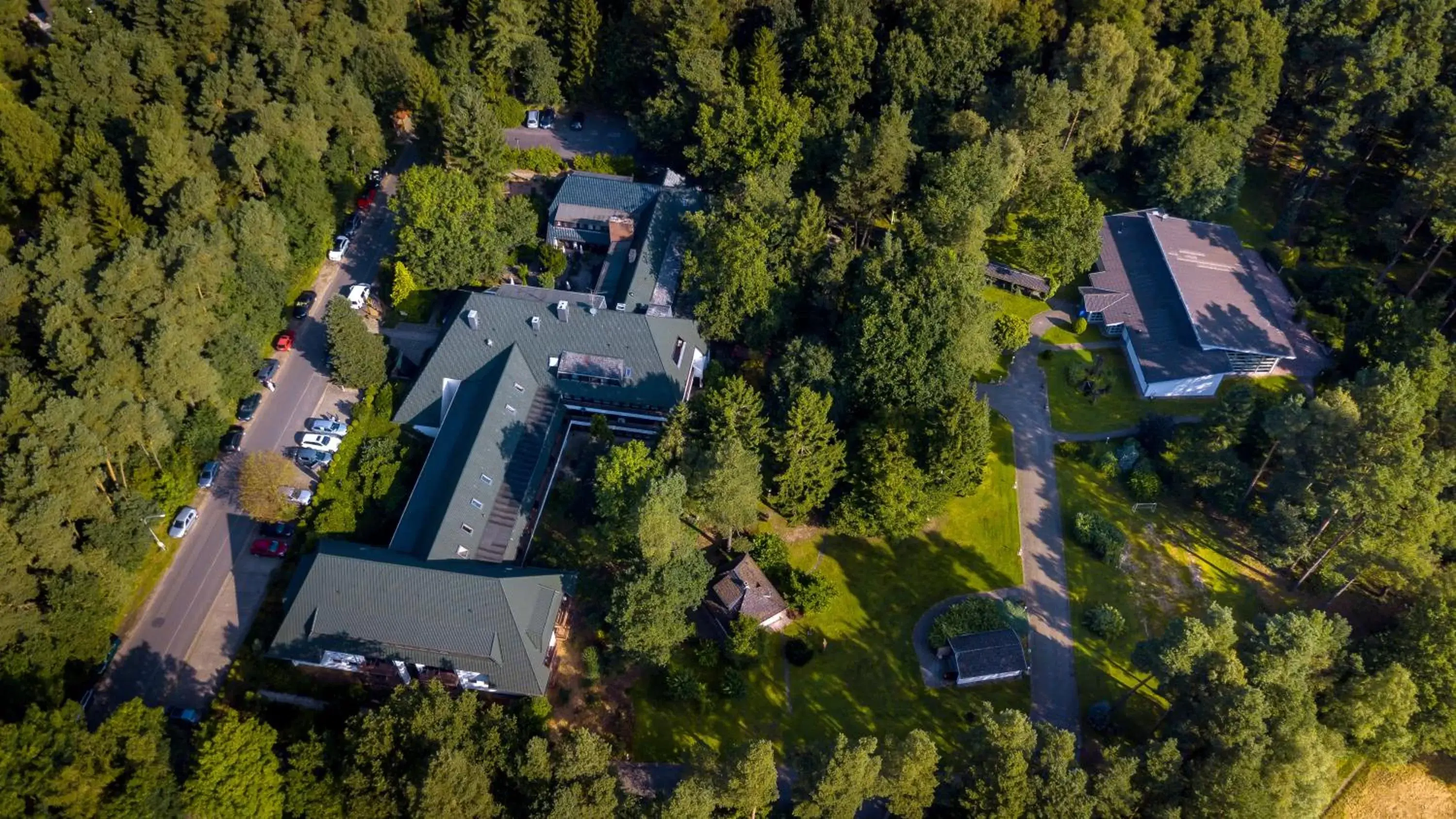 Property building in Hotel Zur Heidschnucke - Spa & Nature Resort Property building in Hotel Zur Heidschnucke - Spa & Nature Resort