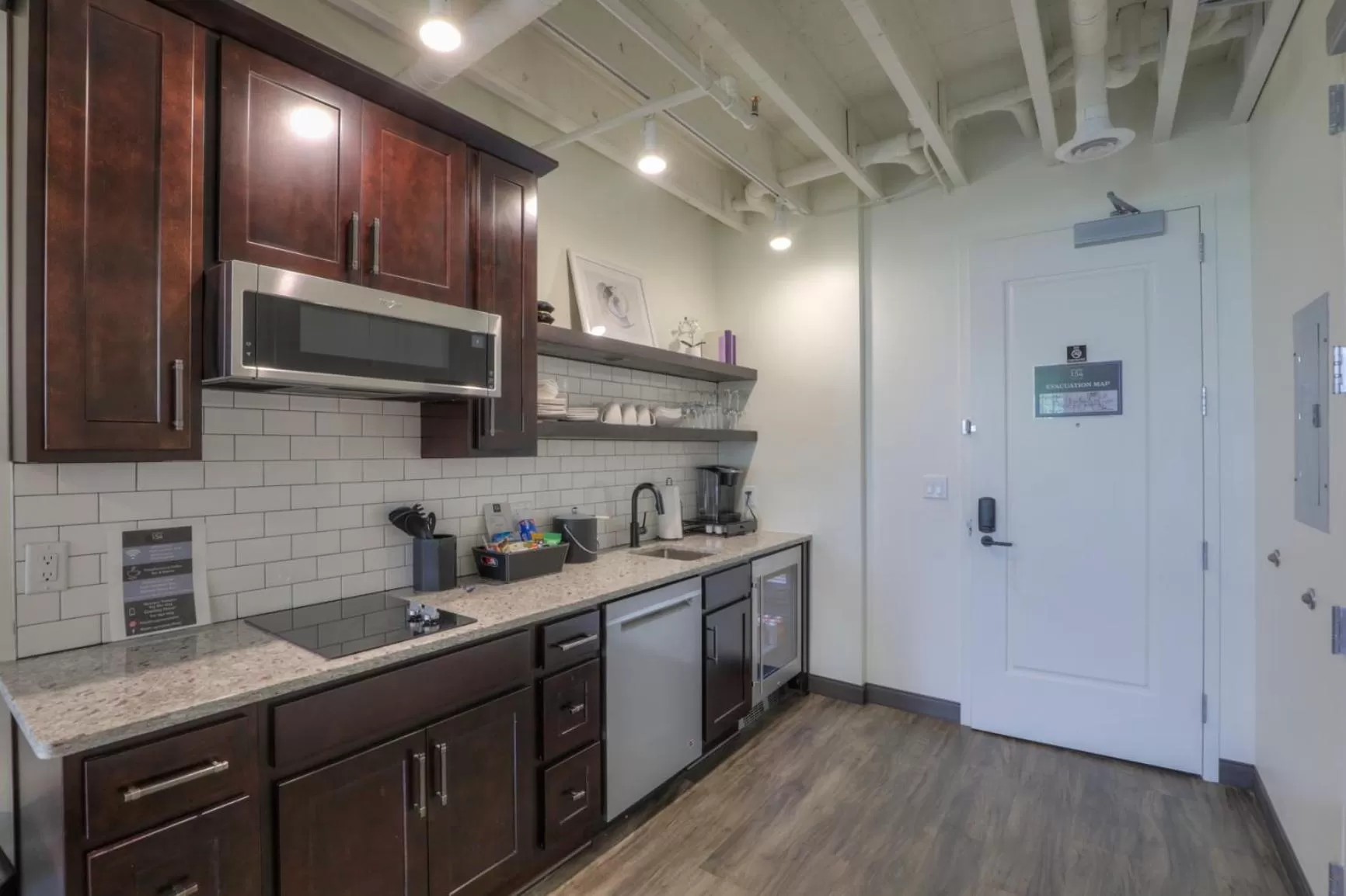 Kitchen or kitchenette in Studio 154 Hotel