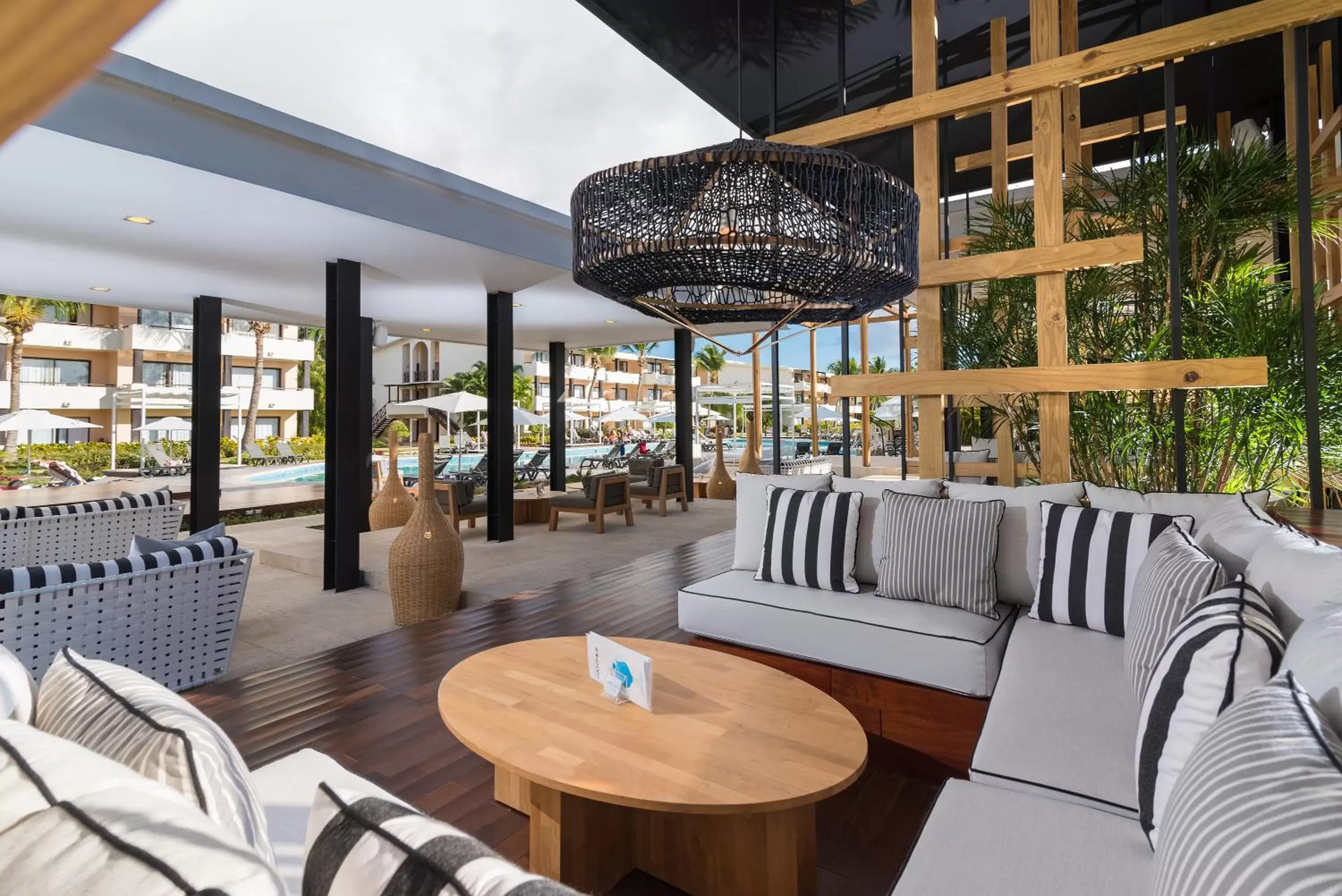 Restaurant/places to eat, Lounge/Bar in Catalonia Royal Bavaro - All Inclusive - Adults Only