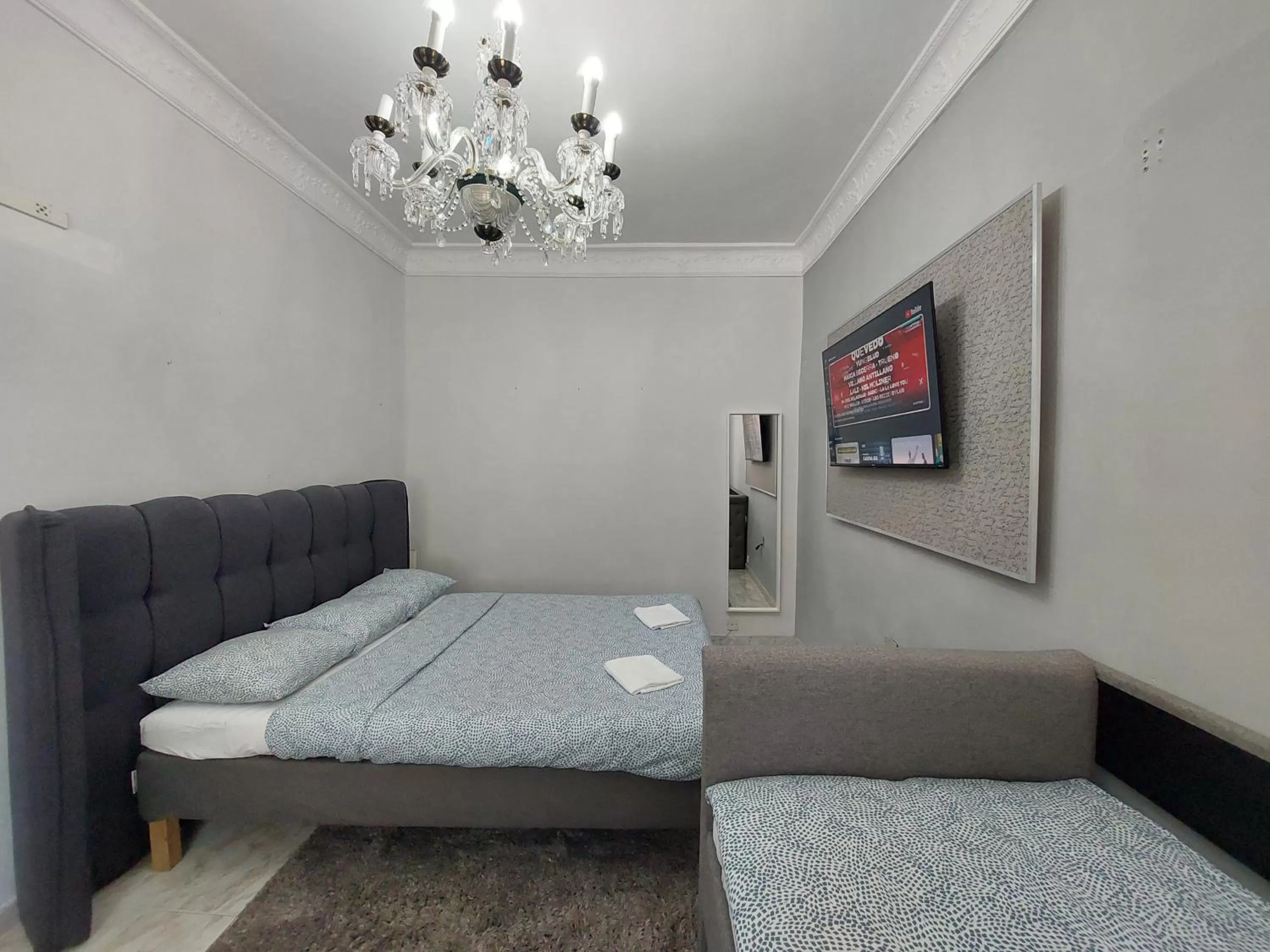 Bed in N1 Casa de Madrid - greenpeace line