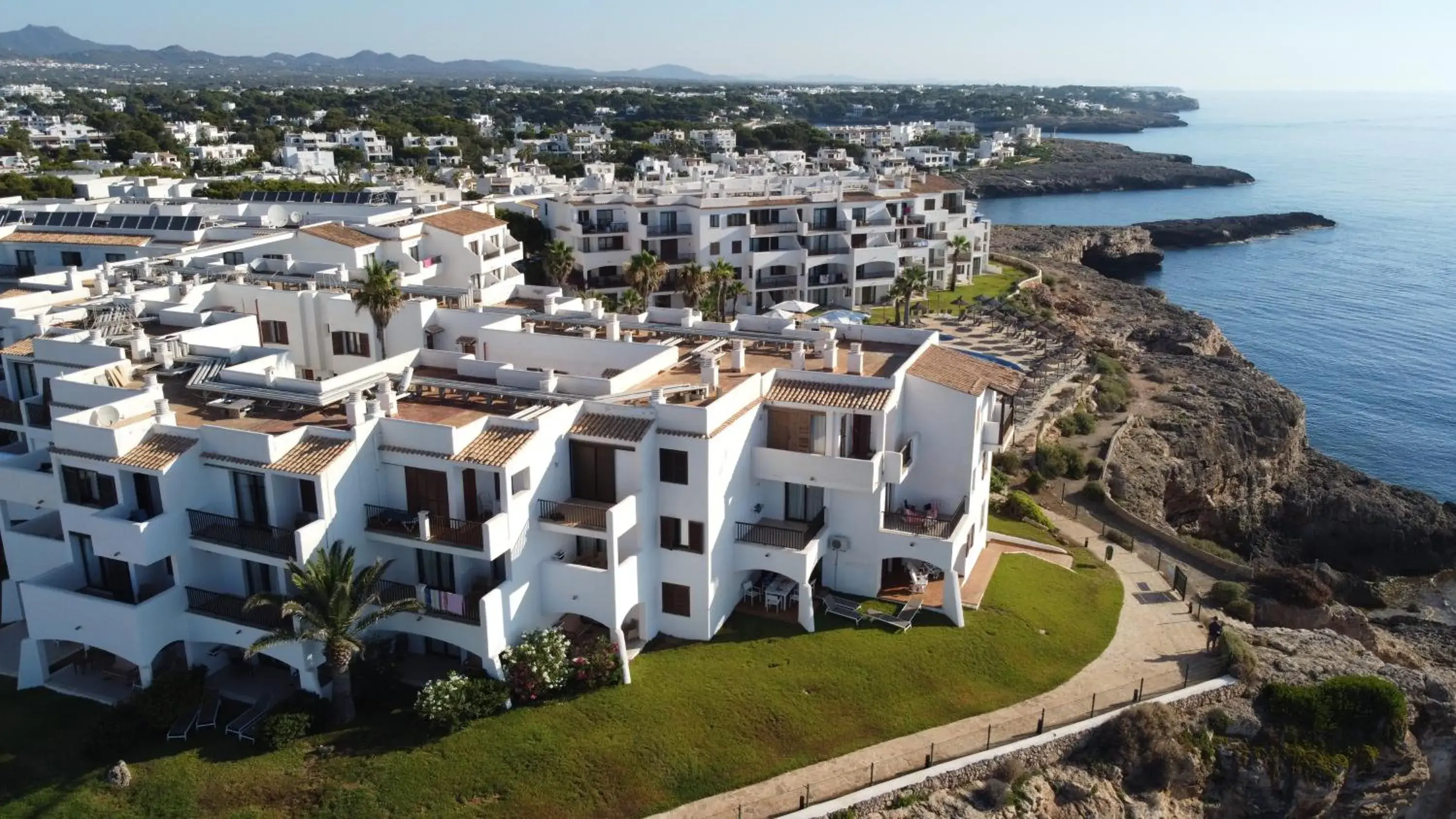 Property building in Alua Suites Las Rocas Property building in Alua Suites Las Rocas
