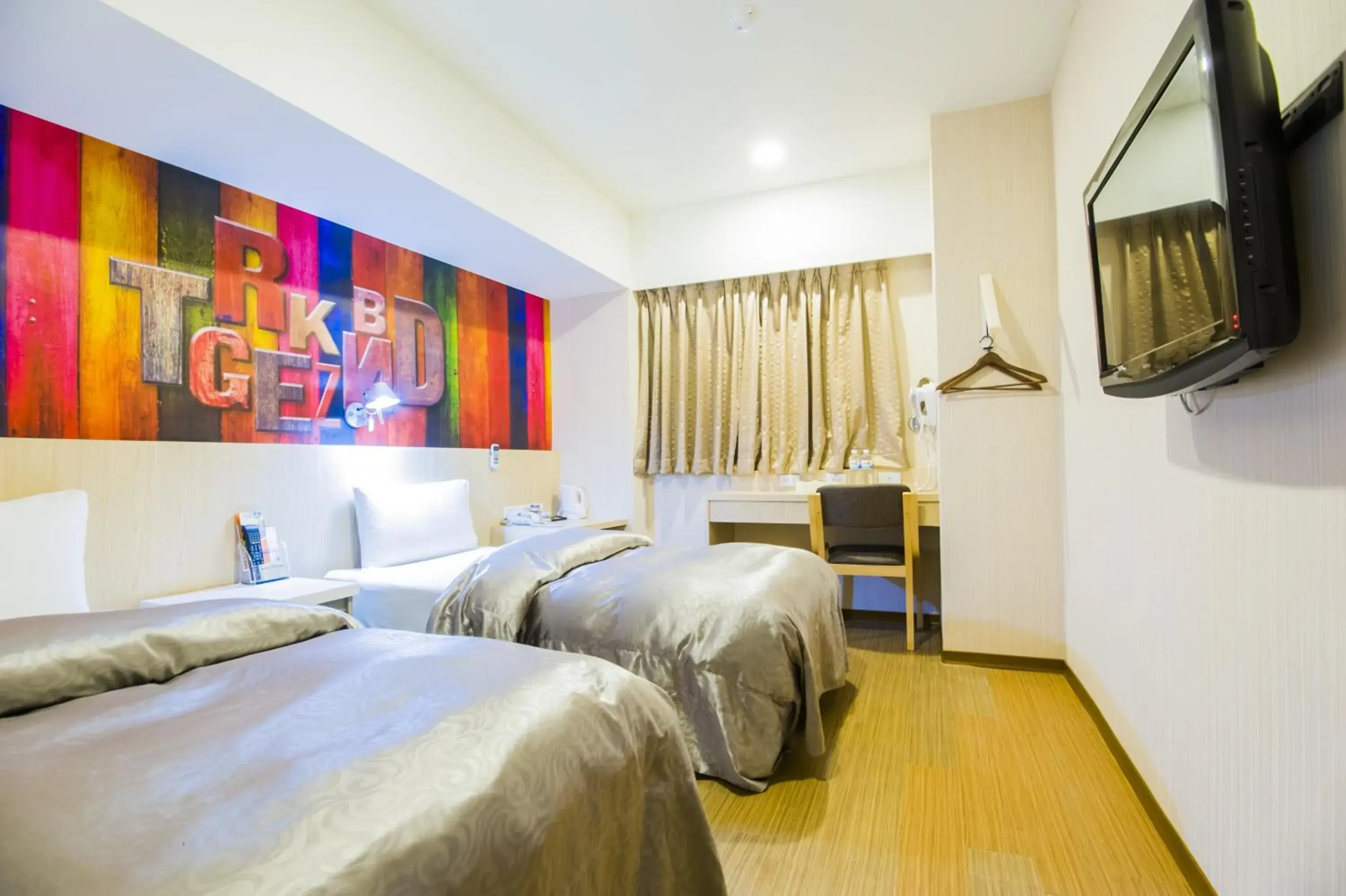 Photo of the whole room, Bed in Sanduo Hotel - Sanduo Branch
