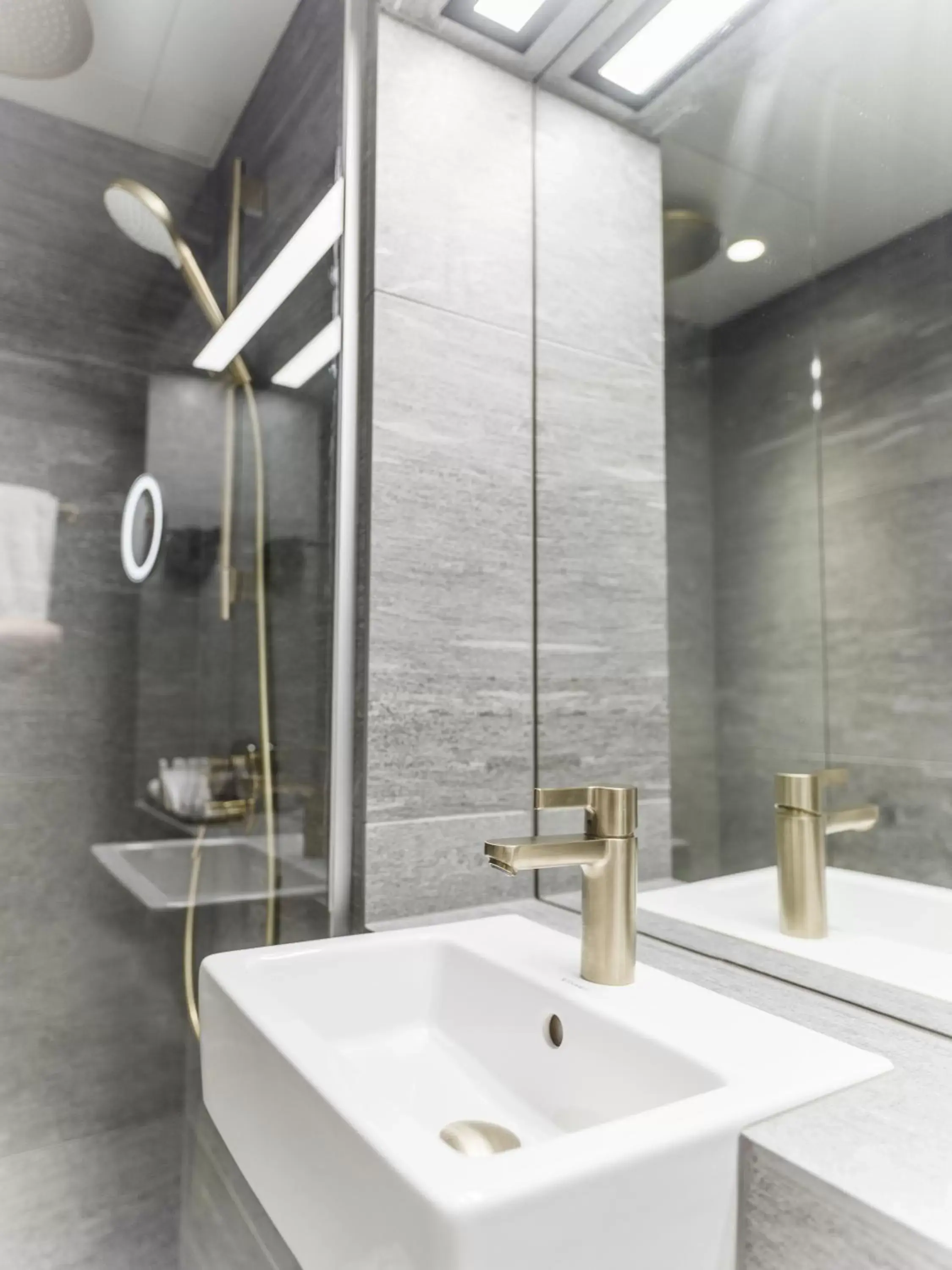 Shower, Bathroom in Radisson Collection Royal Hotel, Copenhagen