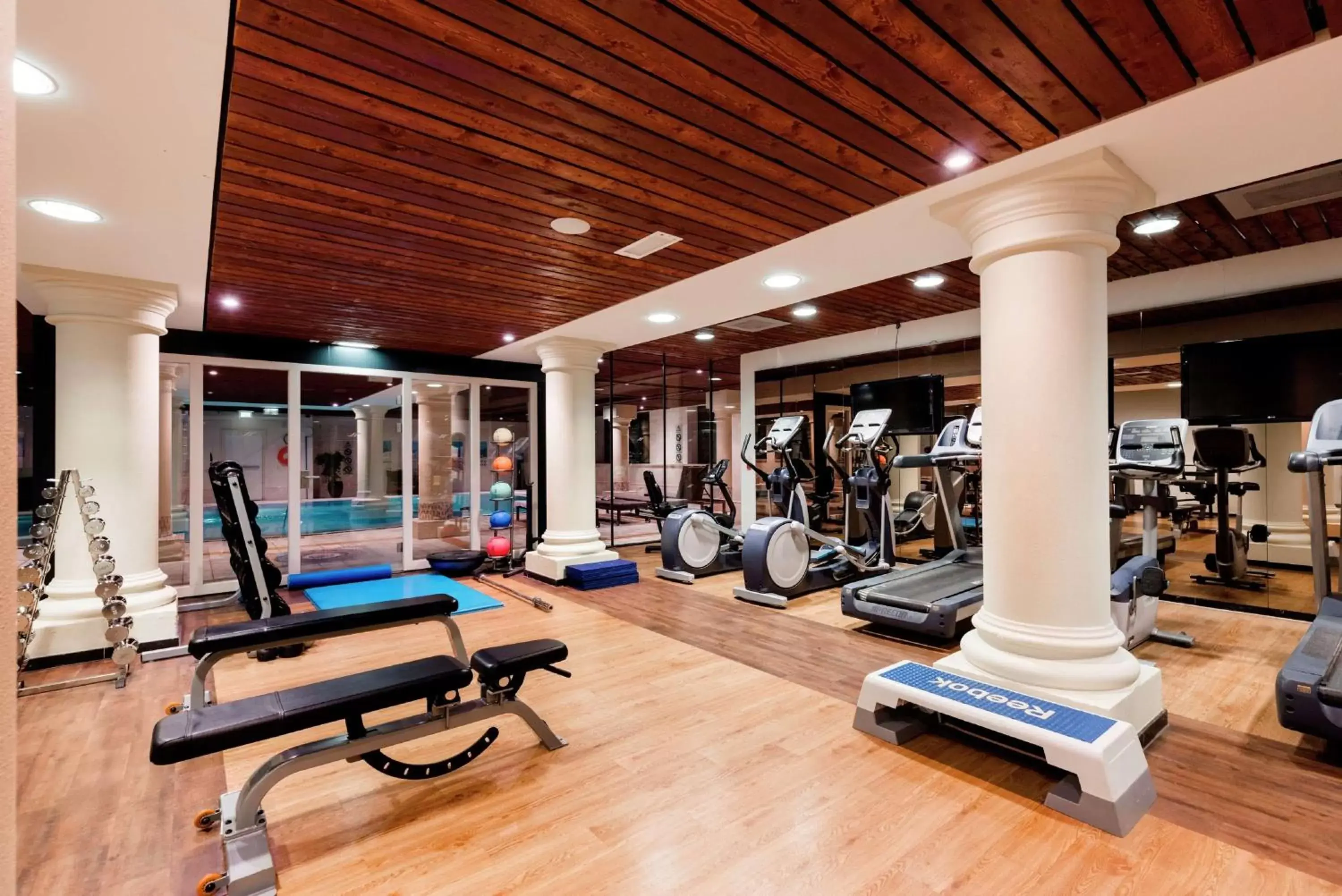 Fitness centre/facilities in DoubleTree by Hilton Royal Parc Soestduinen Fitness centre/facilities in DoubleTree by Hilton Royal Parc Soestduinen