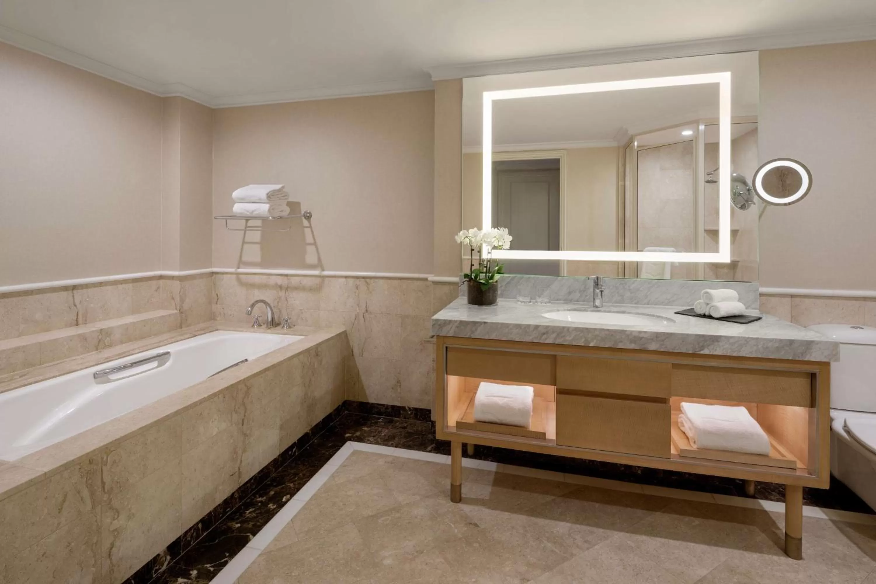Bathroom in Shangri-La Sydney