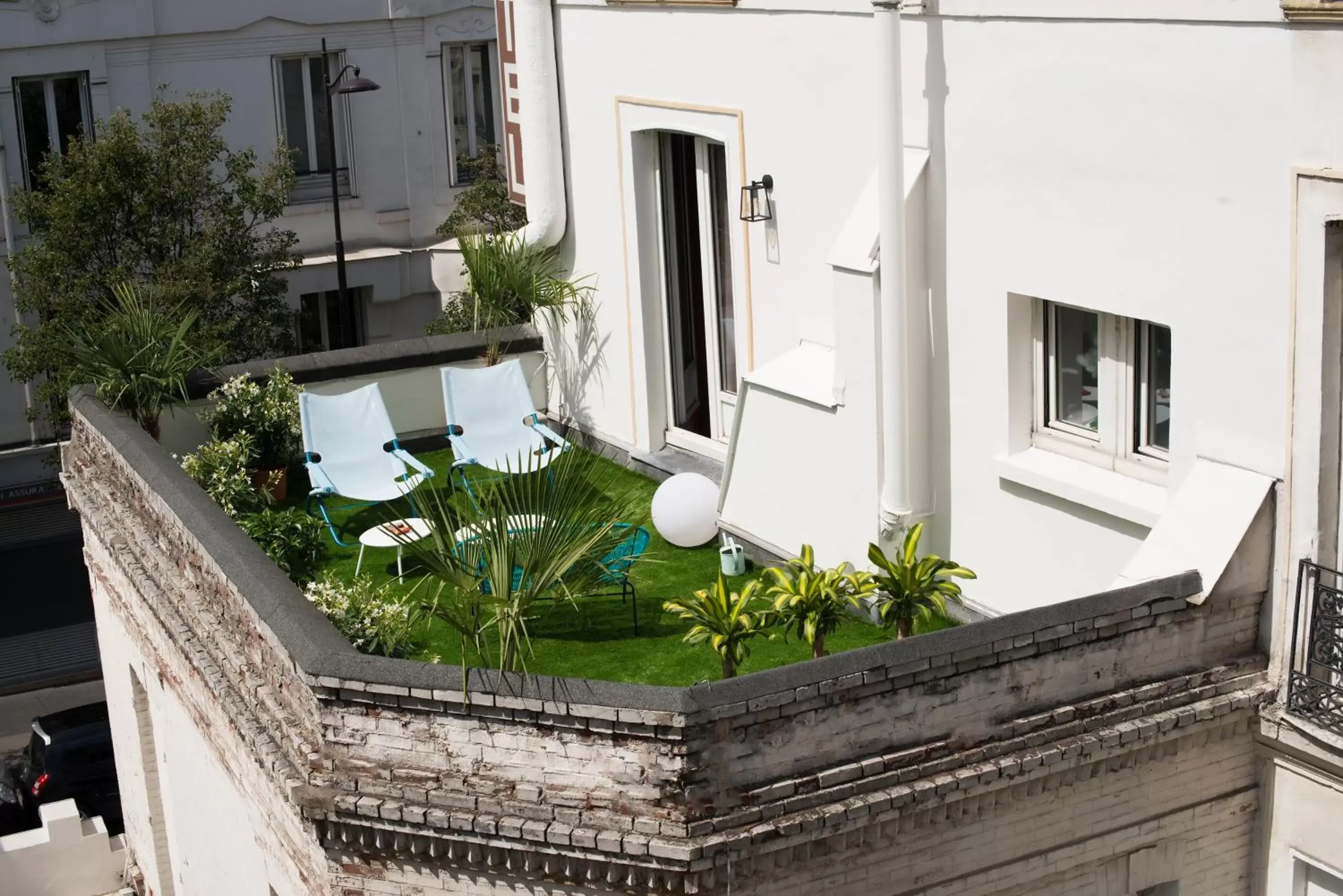 Balcony/Terrace in Hôtel Des Batignolles