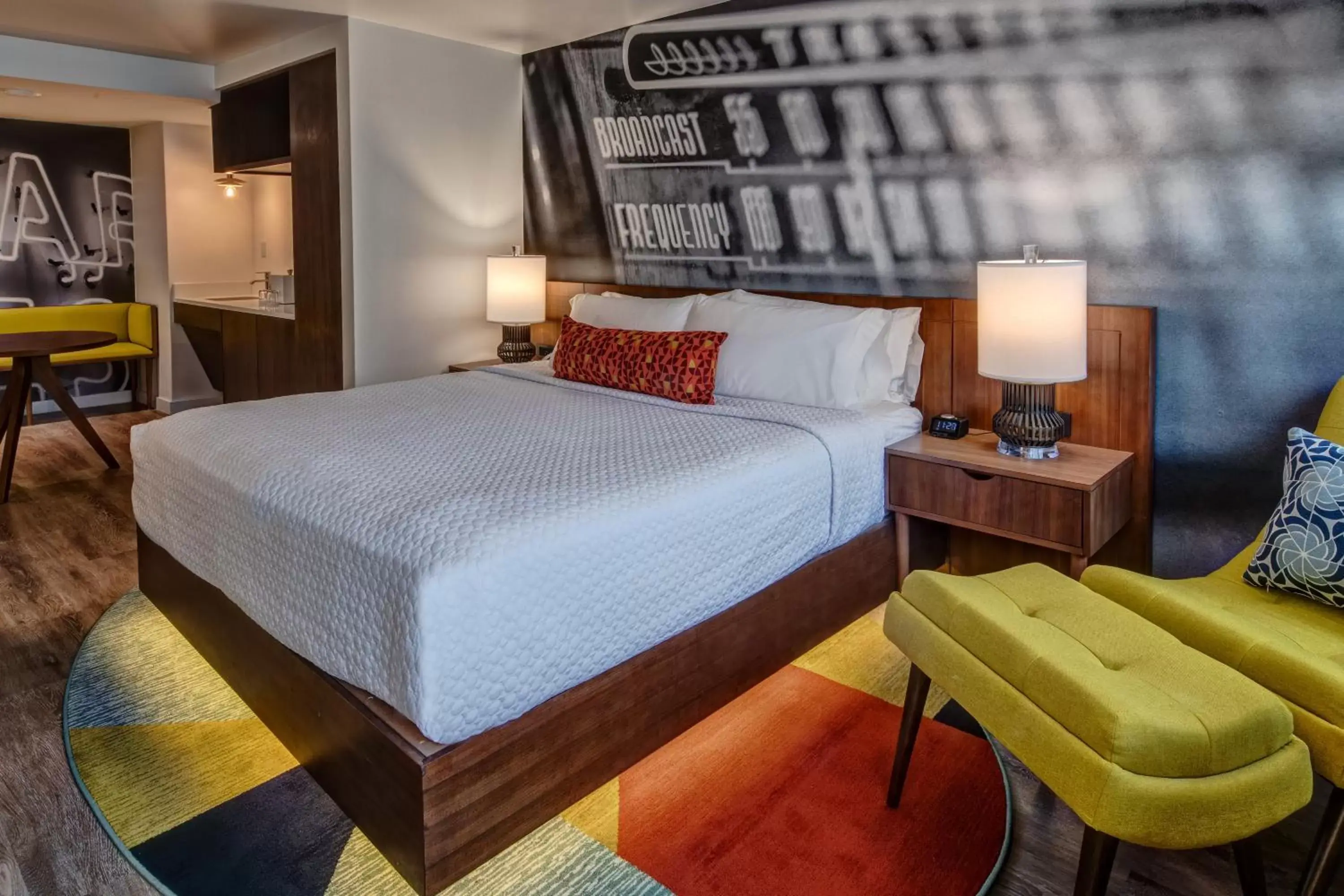 Photo of the whole room, Bed in Hotel Indigo - Memphis Downtown, an IHG Hotel