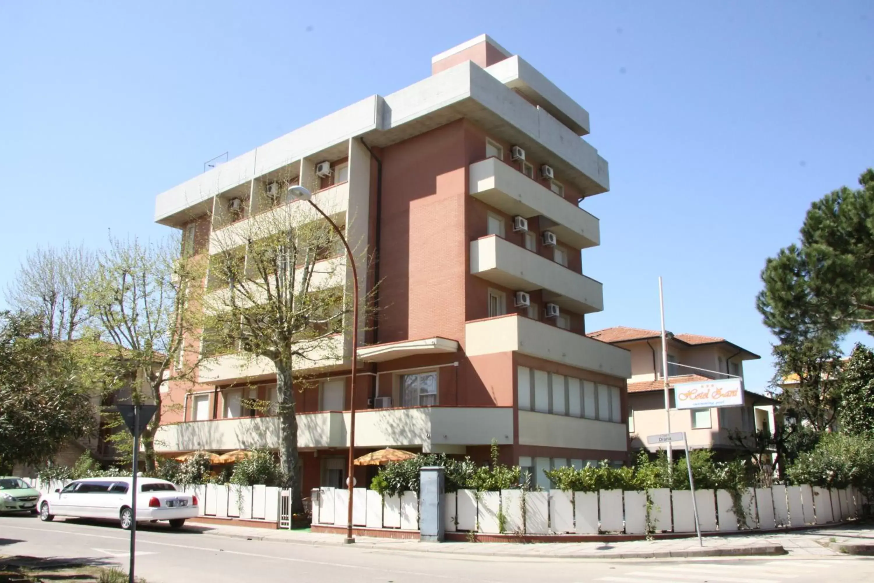 Facade/entrance, Property Building in Hotel Zani