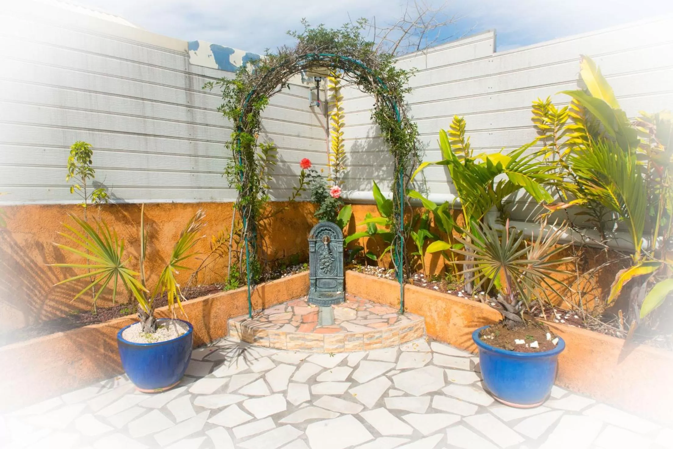 Patio in La Résidence des Caféiers - Le Tampon