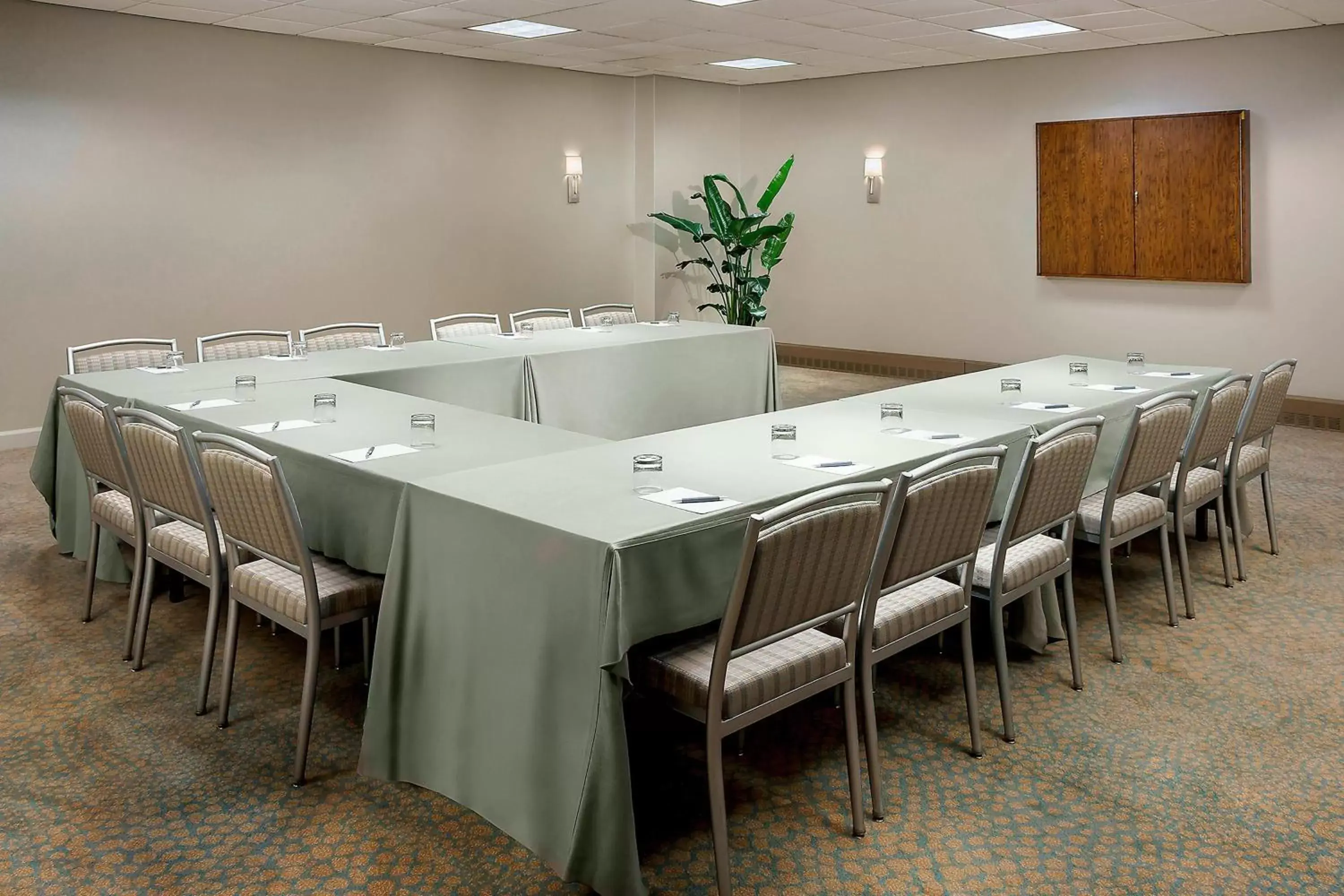 Meeting/conference room in The Westin Chicago Northwest