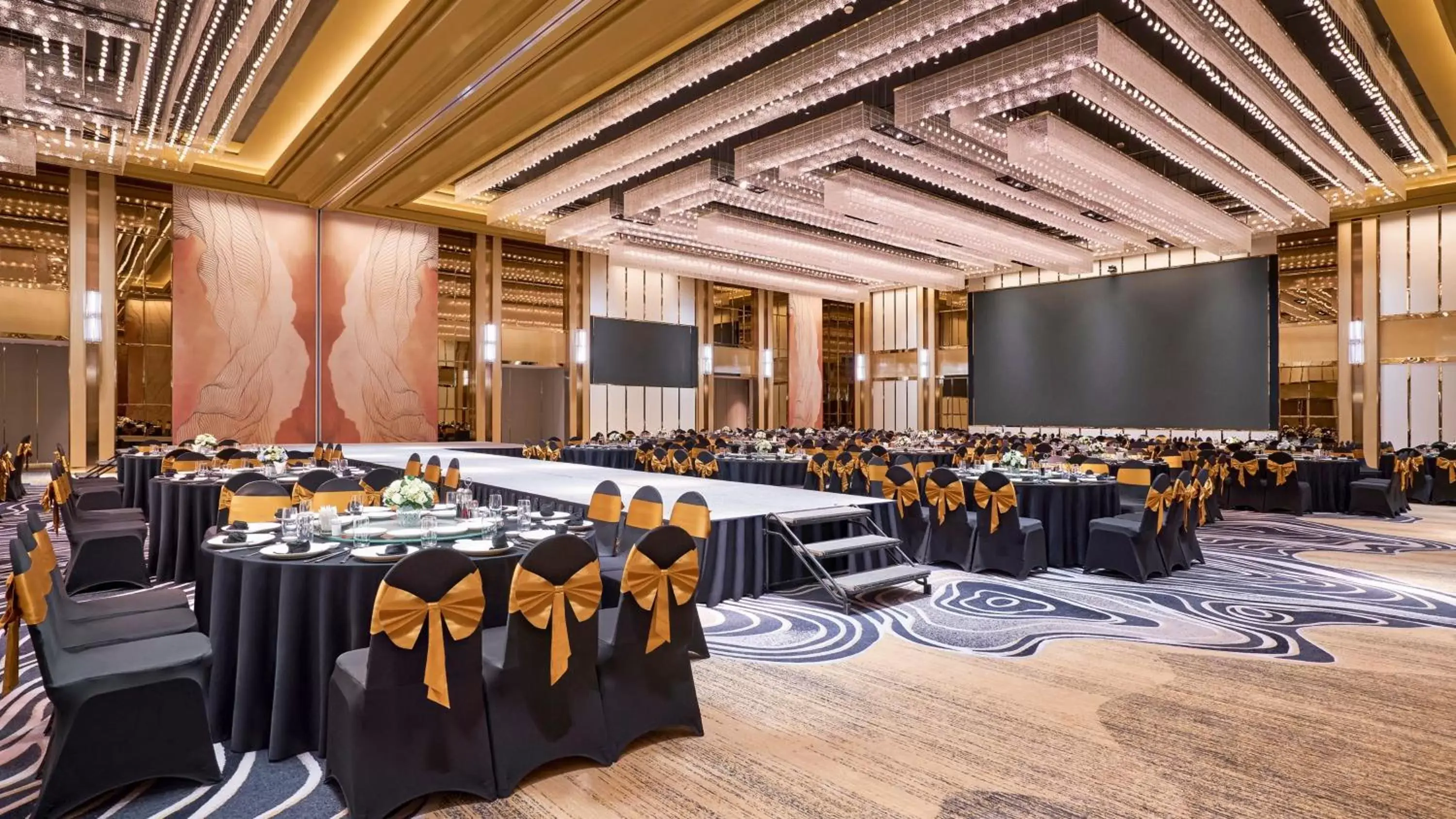 Banquet/Function facilities, Restaurant/Places to Eat in InterContinental Residences Saigon, an IHG Hotel