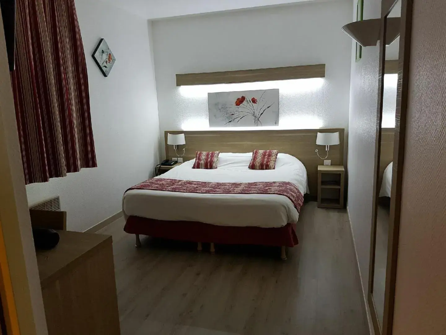 Bed in Kyriad Hotel - Restaurant Carentan