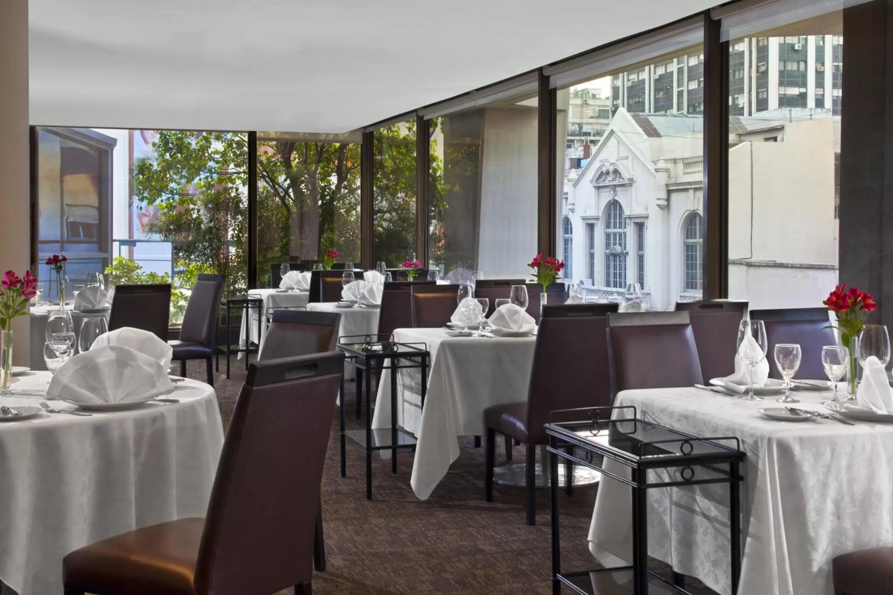 Restaurant/Places to Eat in Libertador Hotel