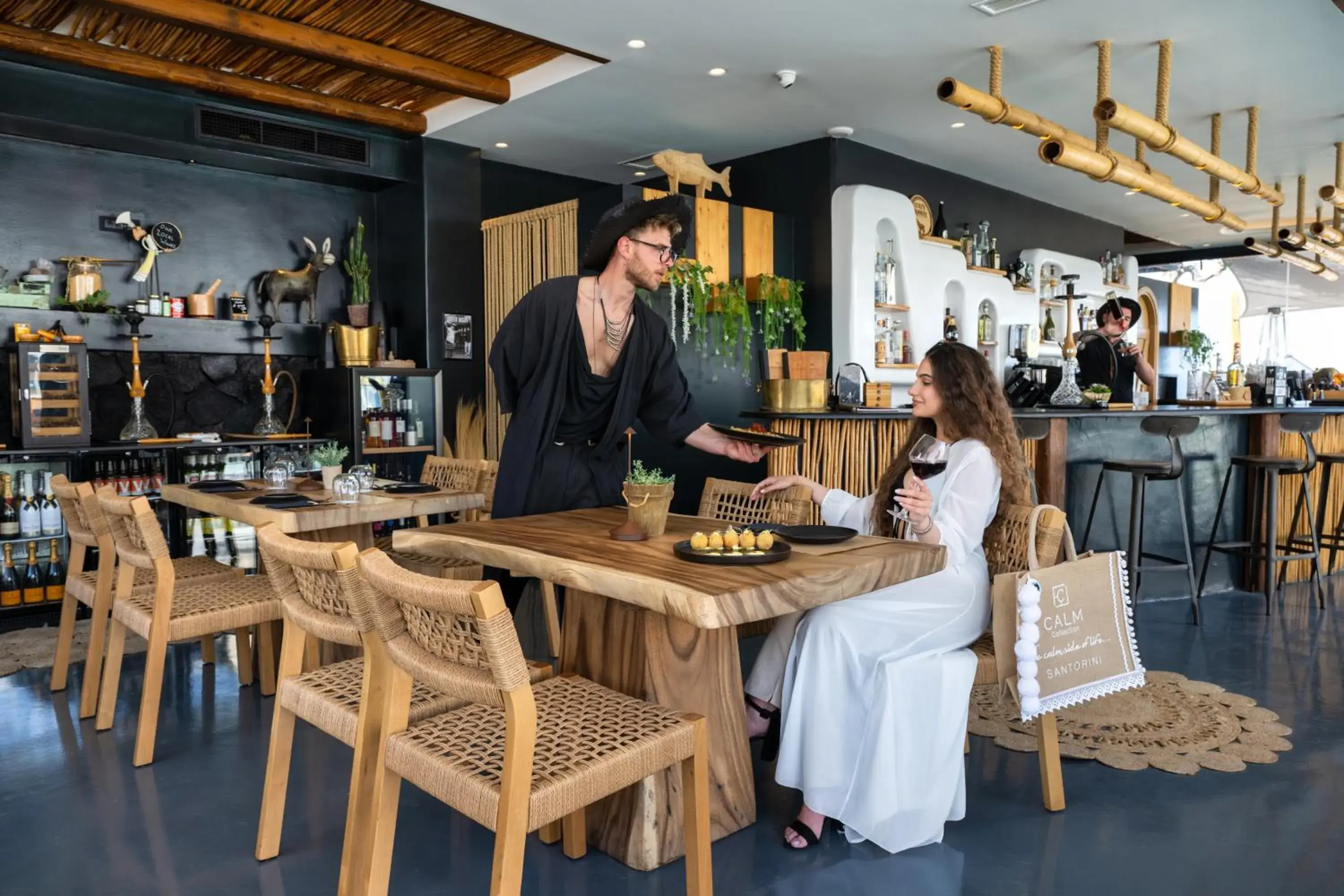 Restaurant/places to eat in San Marino Suites by Calm Collection Restaurant/places to eat in San Marino Suites by Calm Collection