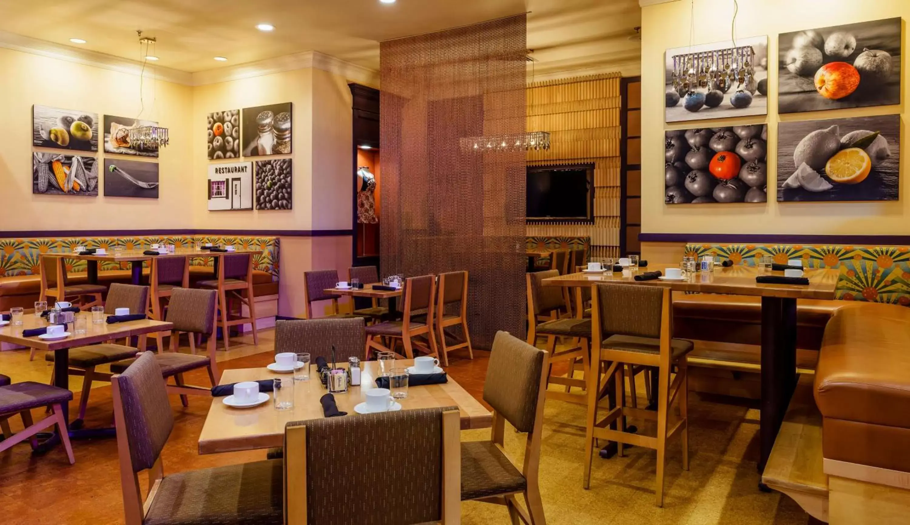 Restaurant/places to eat in The Verve Boston Natick, Tapestry Collection by Hilton Restaurant/places to eat in The Verve Boston Natick, Tapestry Collection by Hilton