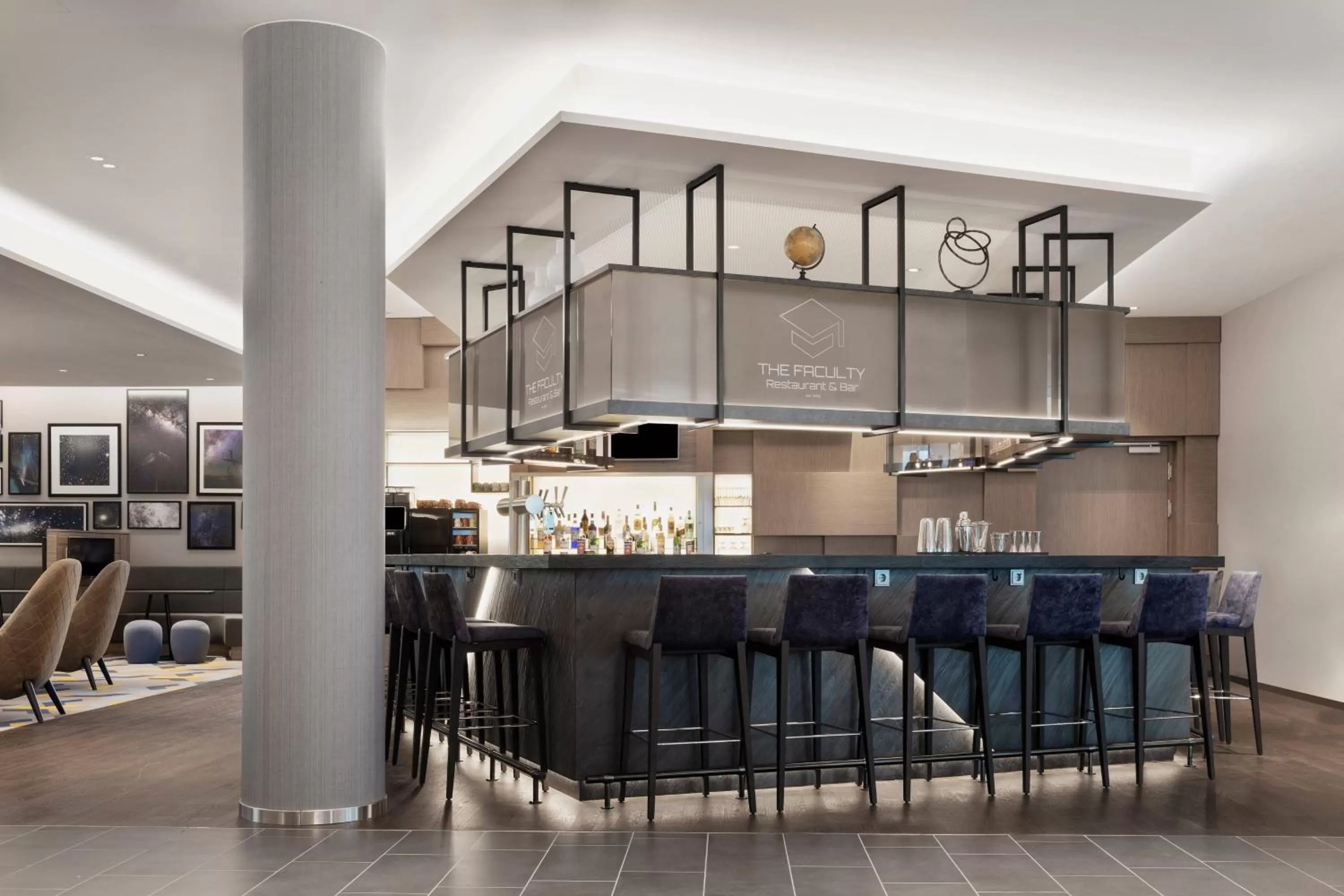 Lounge or bar in Courtyard by Marriott Munich Garching