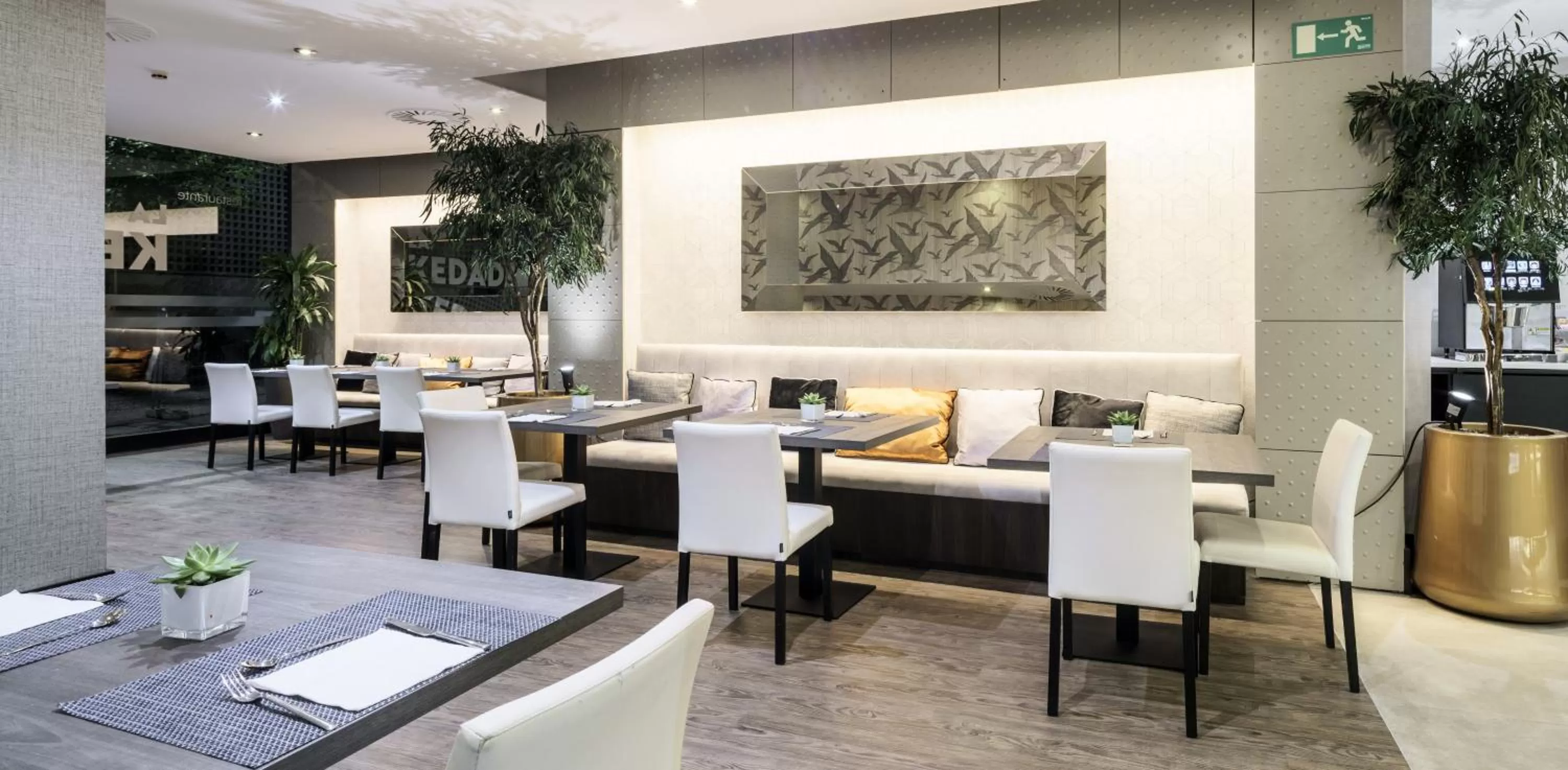 Restaurant/places to eat in Hotel Ilunion Bilbao